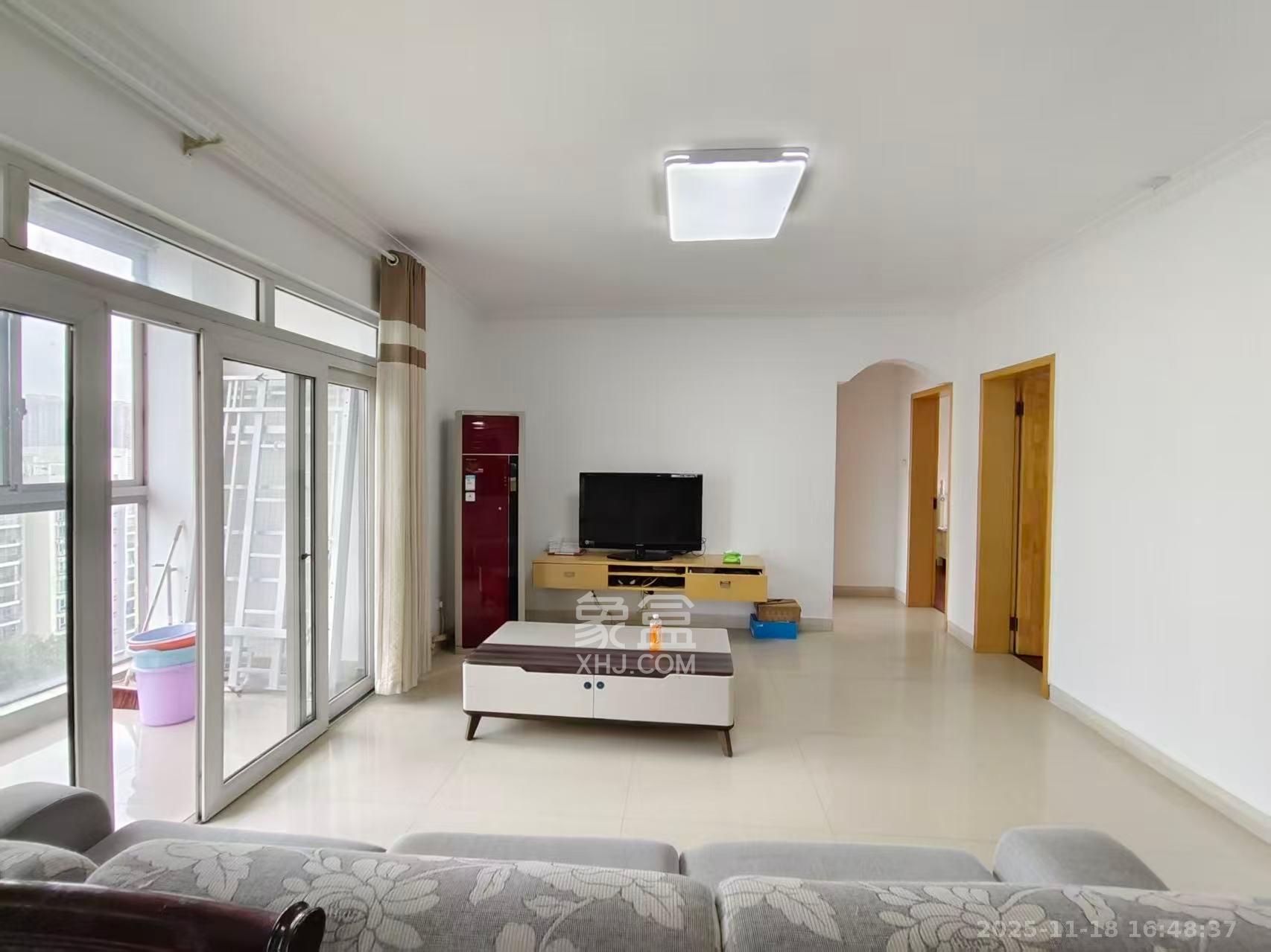 银港水晶城  3室2厅1卫    2800.0元/月室内图