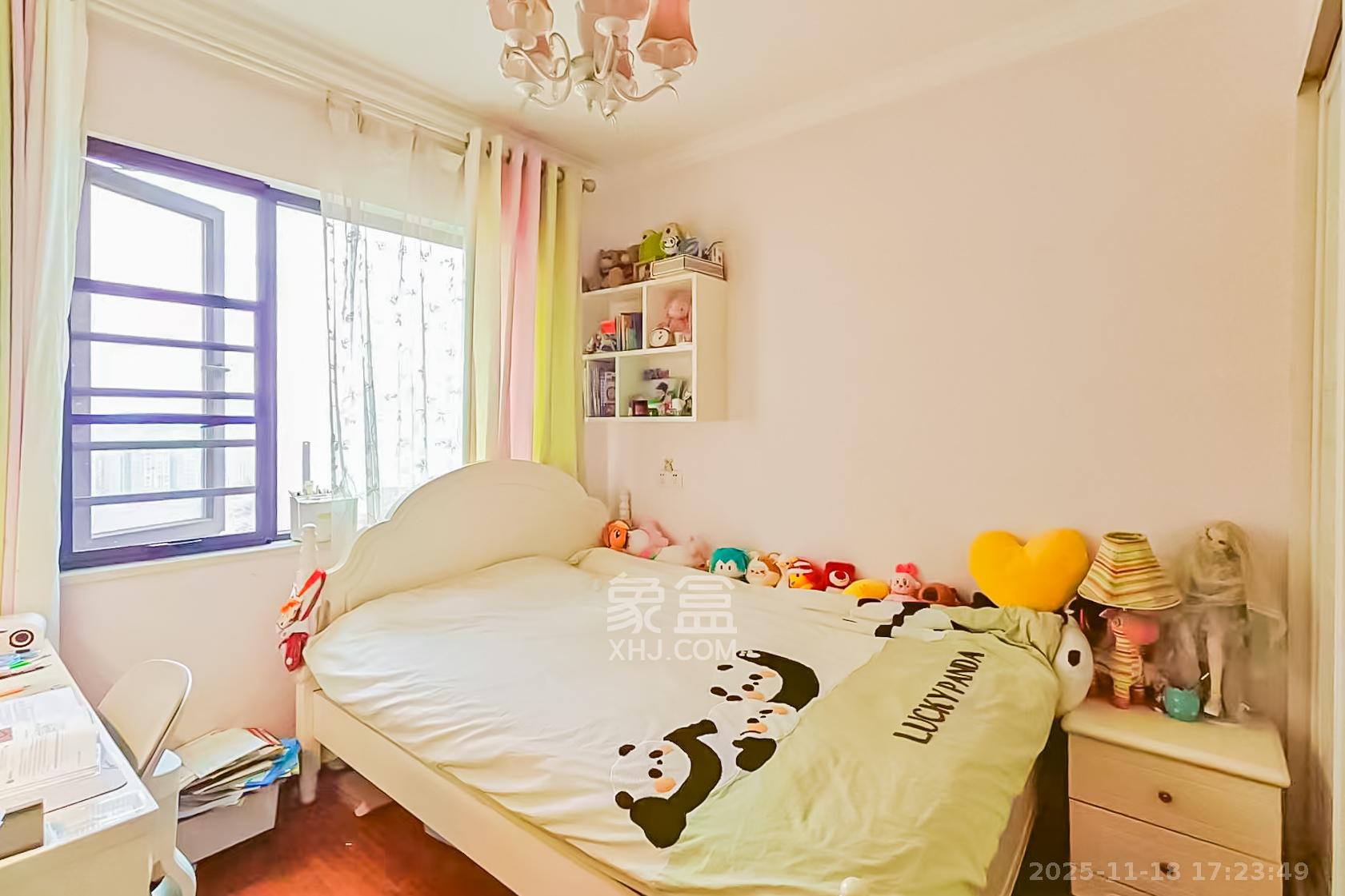 旭辉香樟公馆 4室2厅2卫 115.0万 旭辉香樟公馆 4室2厅2卫 115.0万卧室