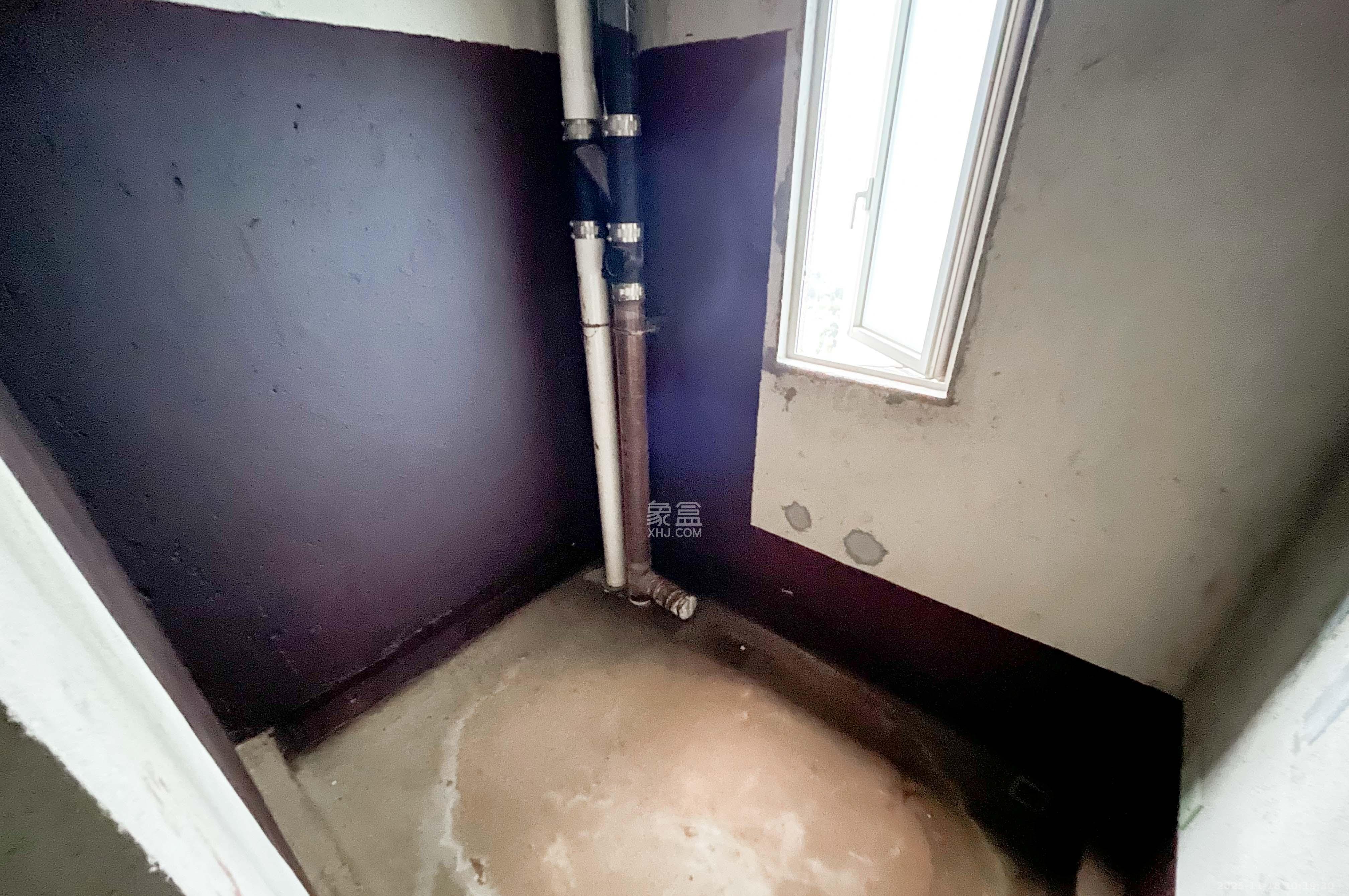 梅溪湖金茂湾  4室2厅2卫    195.0万其他