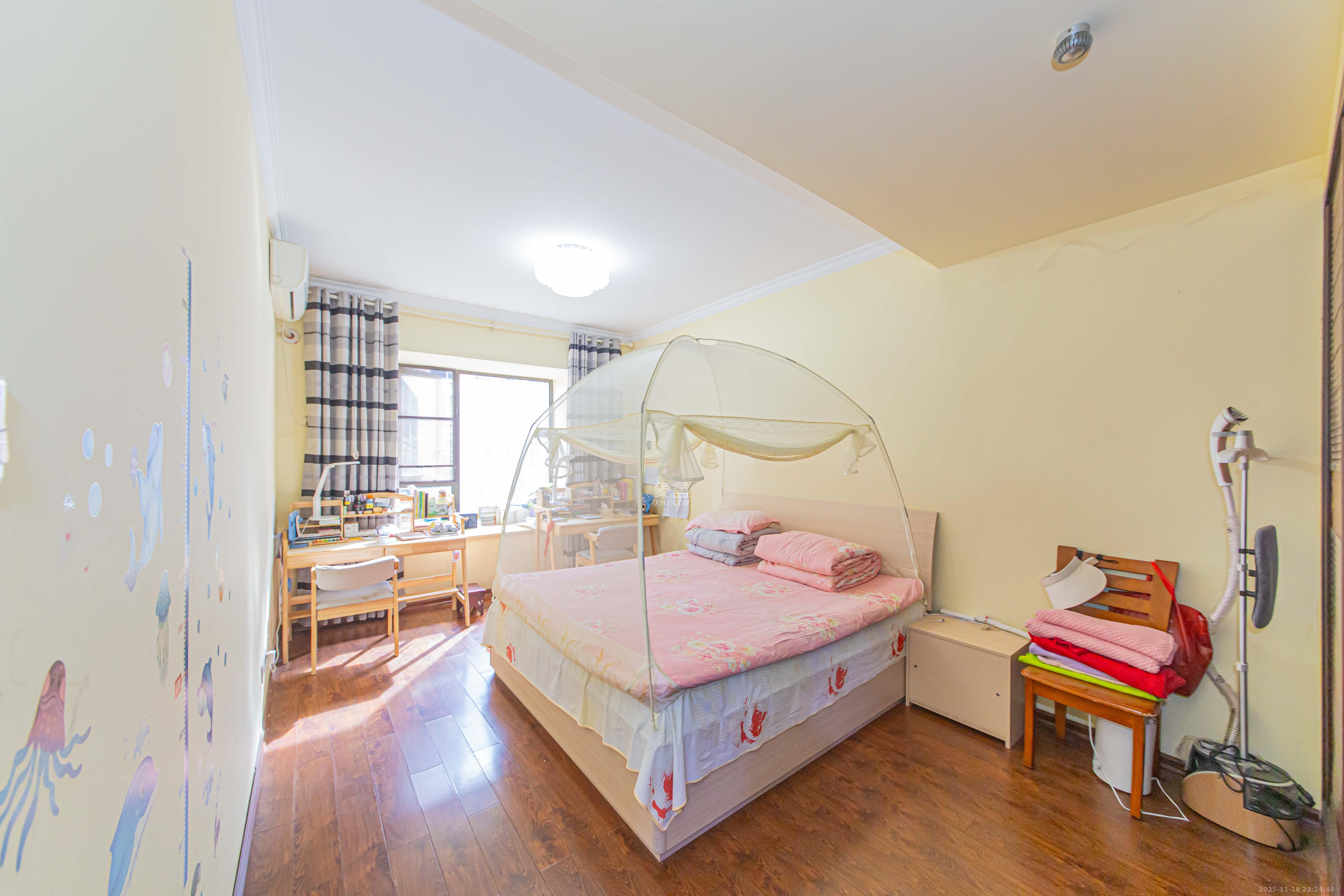 绿地公馆（绿地名邸）  3室2厅2卫    126.0万卧室