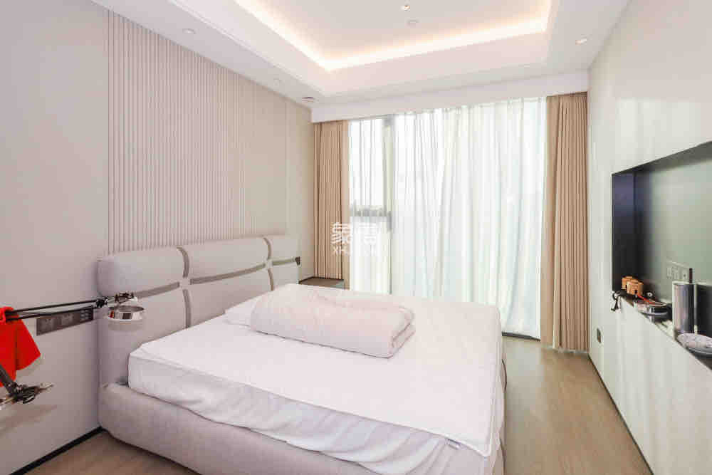 润和滨江湾 5室2厅3卫 60000.0元/月 润和滨江湾 5室2厅3卫 60000.0元/月户型图