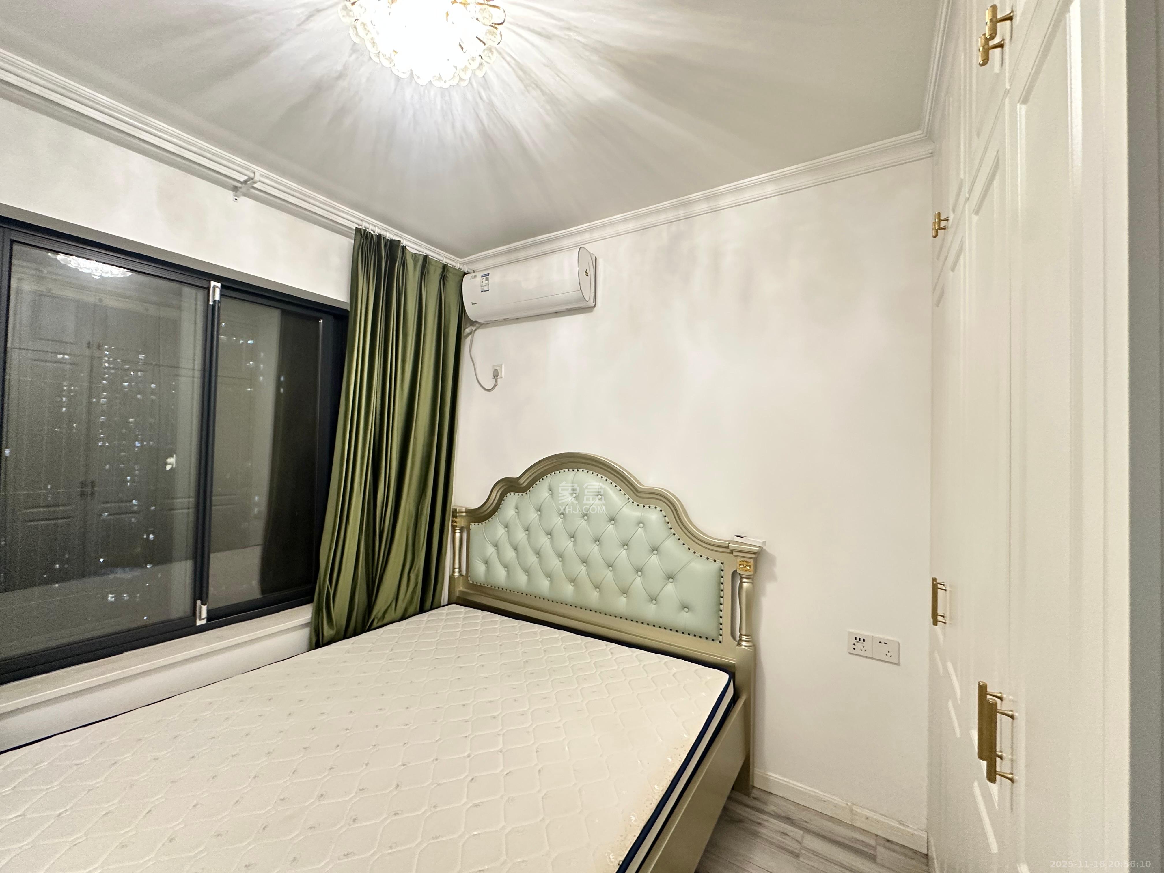 振业城三期  4室2厅2卫    3700.0元/月室内图