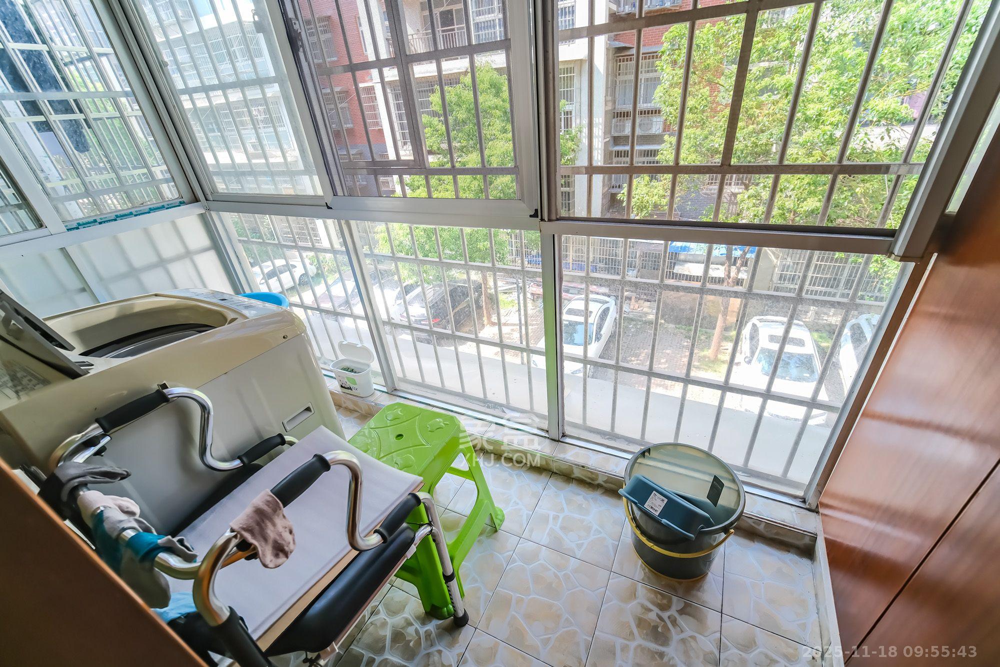 湘瑞家园 2室2厅1卫 1200.0元/月 湘瑞家园 2室2厅1卫 1200.0元/月室内图