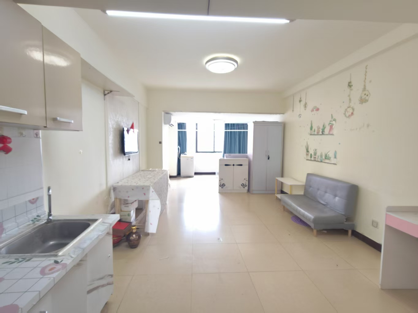 帝国大厦  1室1厅1卫    1500.0元/月室内图1