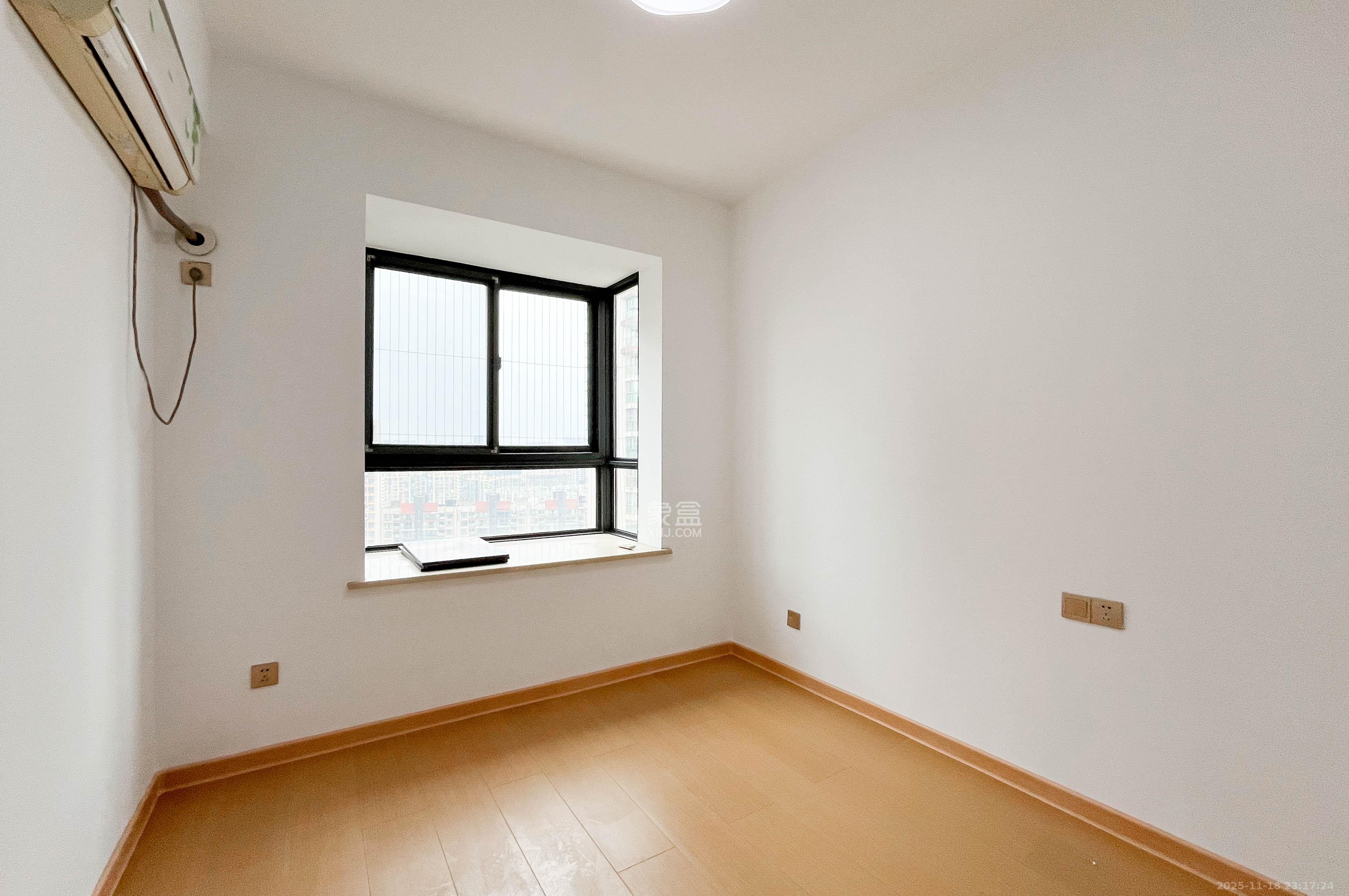 高鑫麓城 3室2厅1卫 78.0万 高鑫麓城 3室2厅1卫 78.0万其他