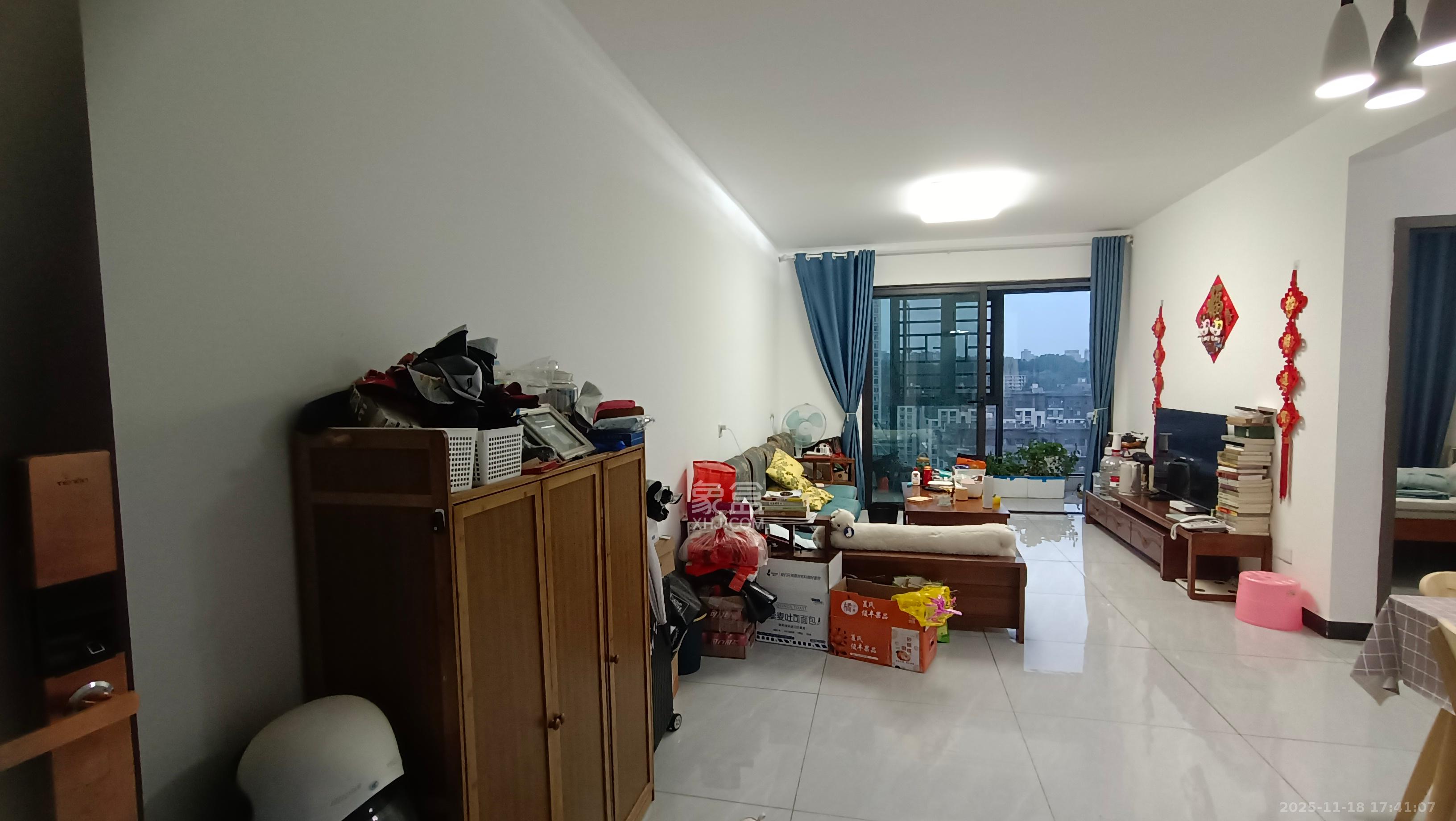 远洋红星天铂一期  3室2厅2卫    2400.0元/月