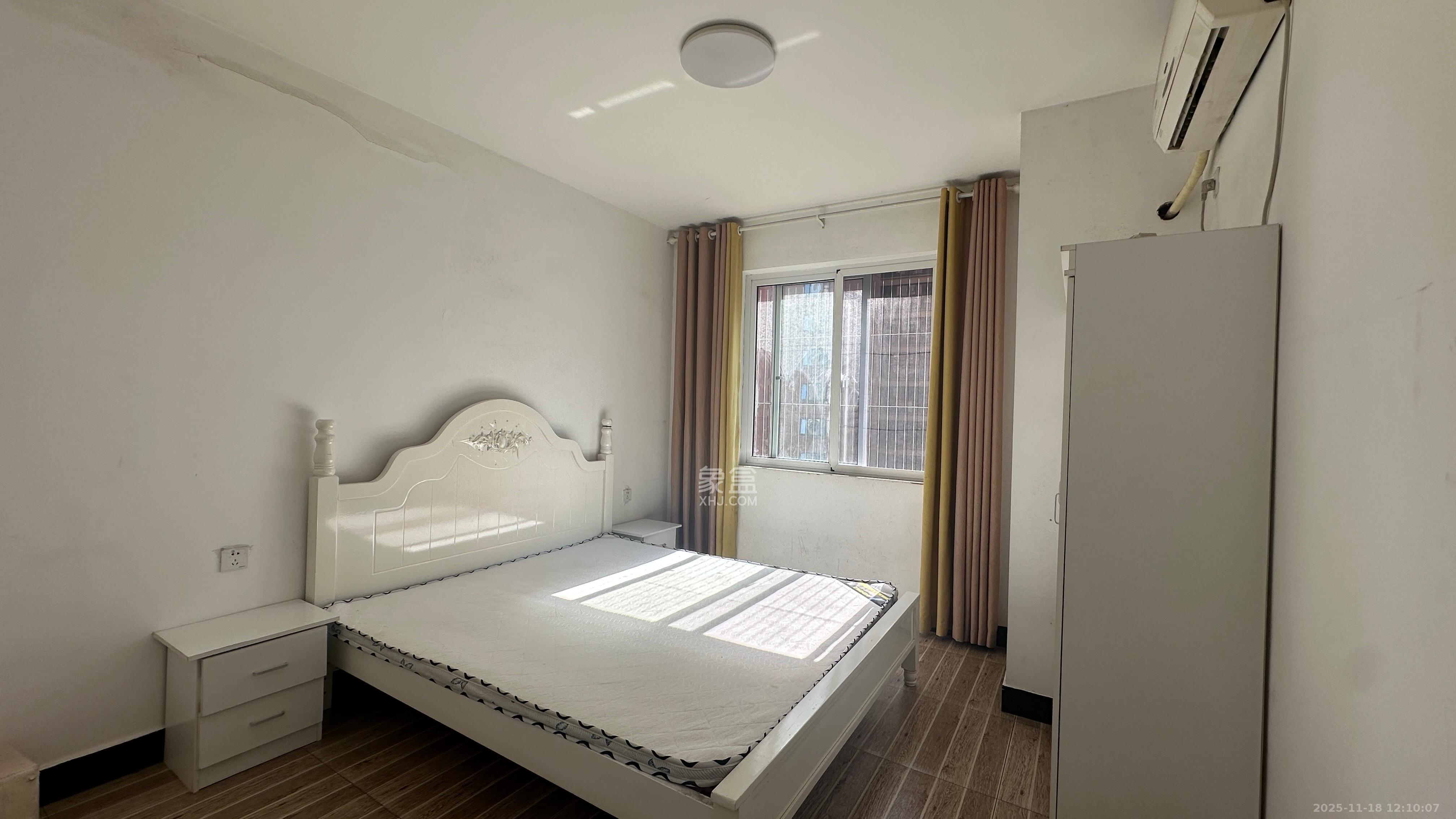 新城国际花都  3室2厅1卫    1800.0元/月室内图