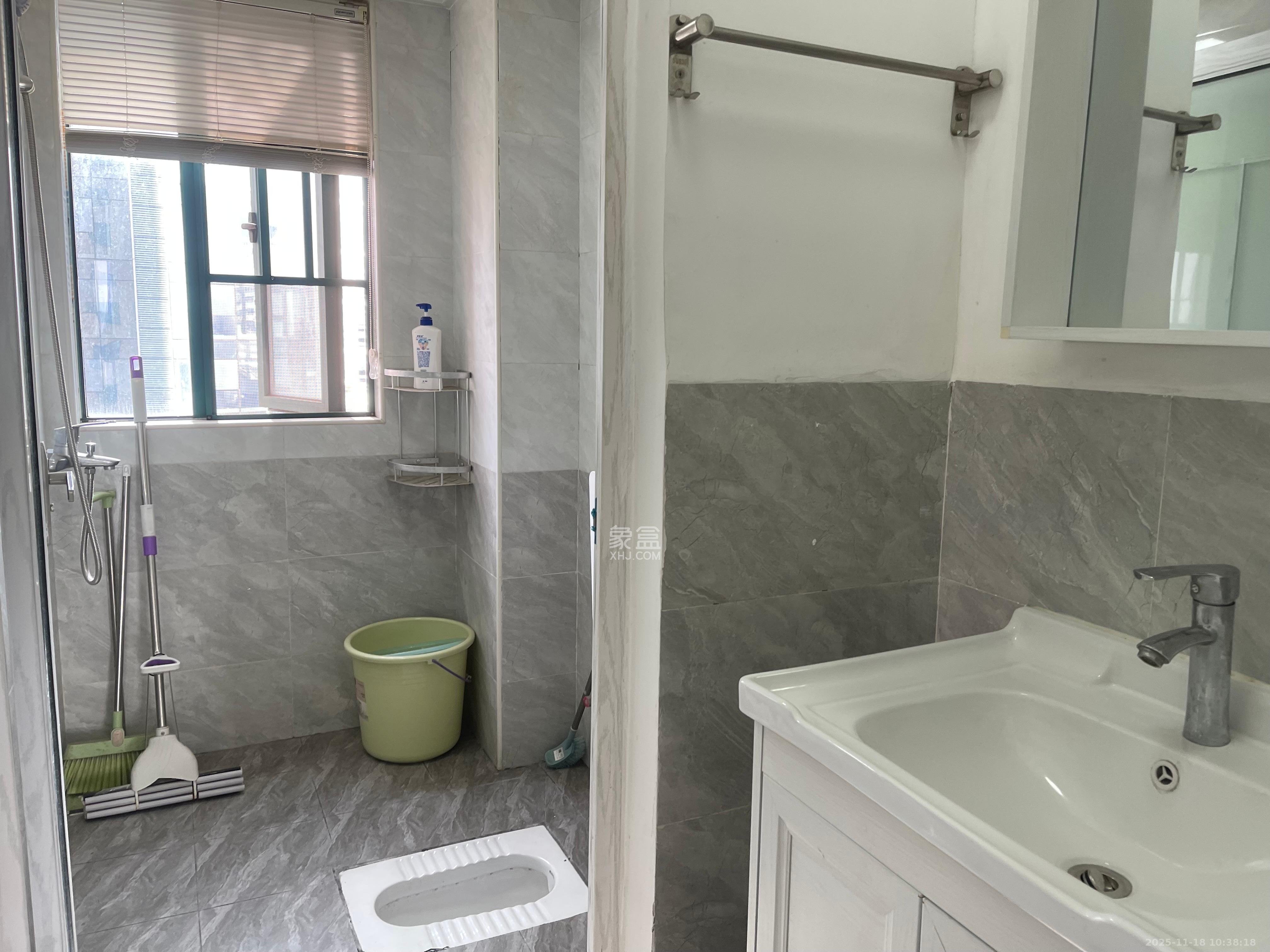 博长山水香颐  4室2厅2卫    2300.0元/月室内图