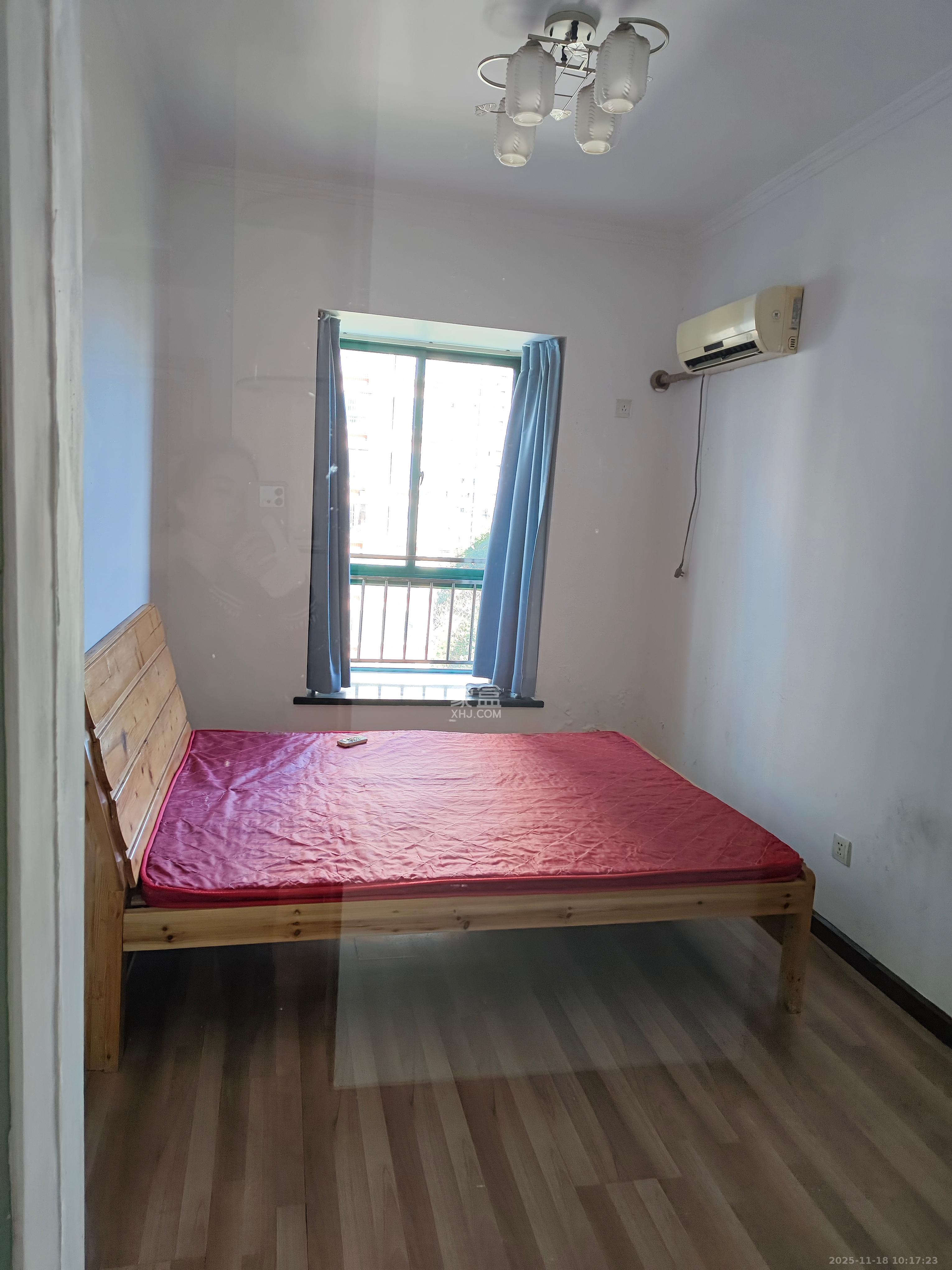 明城公寓  5室2厅2卫    3000.0元/月室内图