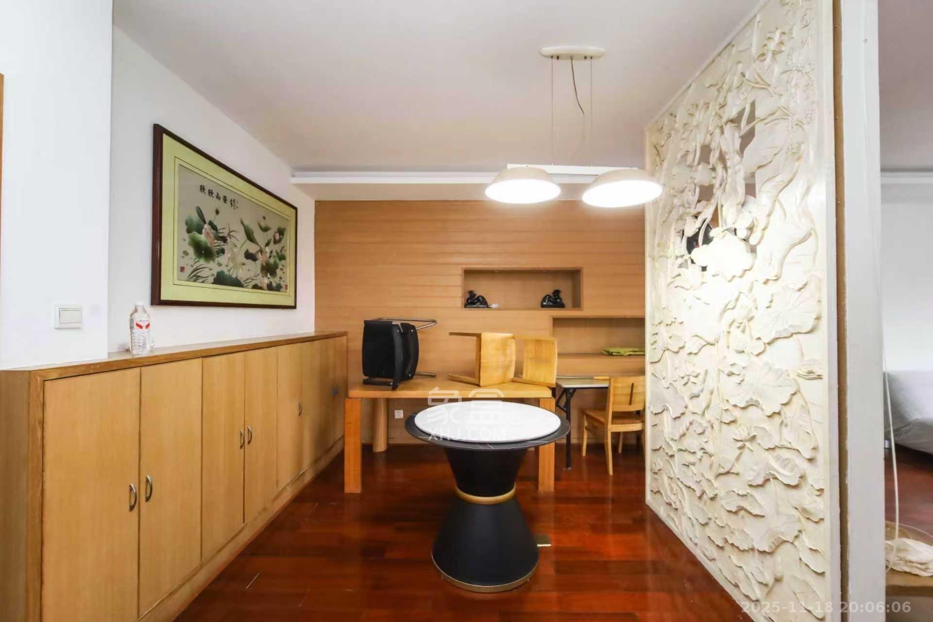 西街花园  1室0厅0卫    2700.0元/月室内图