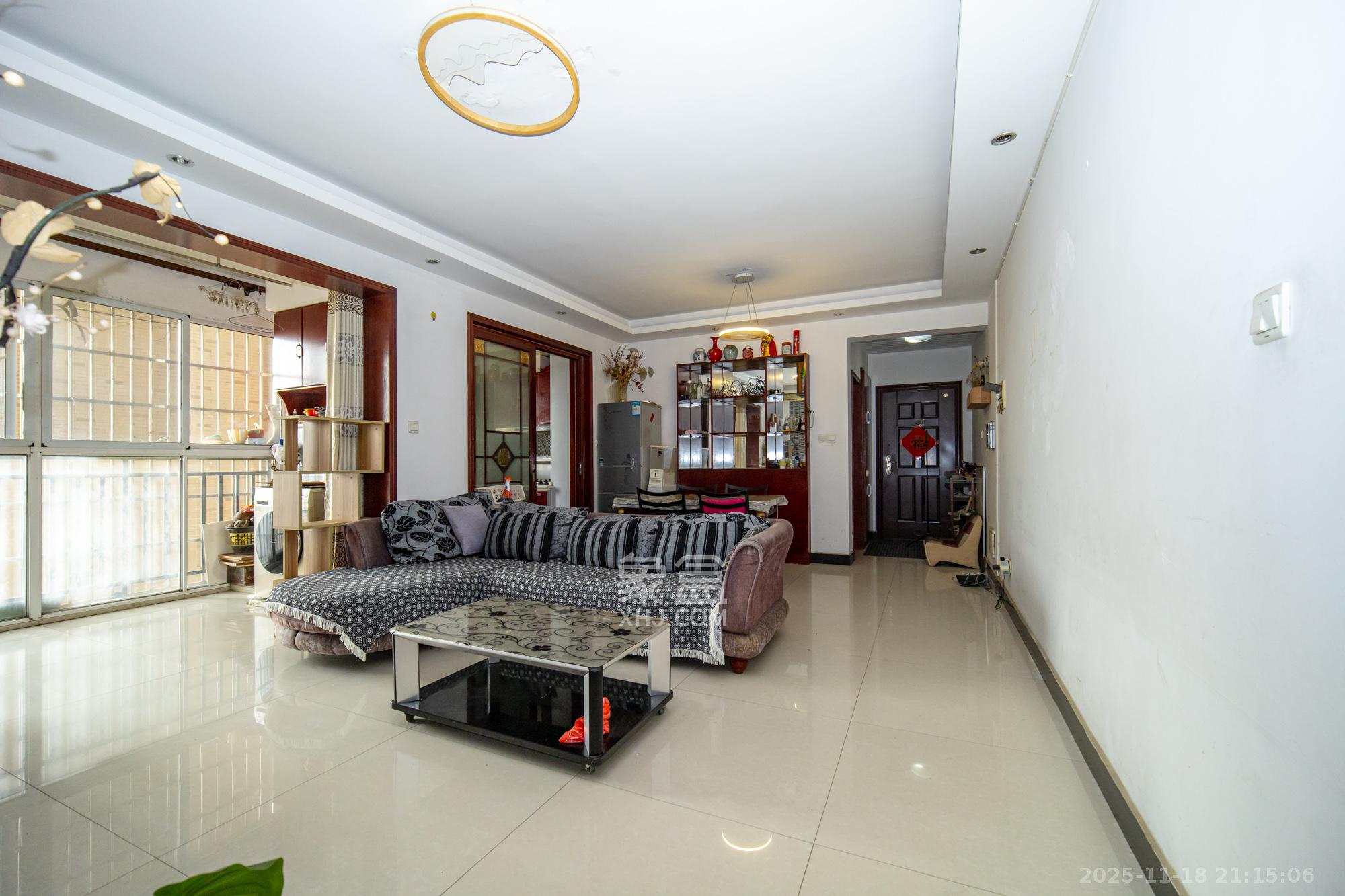 紫晶城 3室2厅1卫 52.8万 紫晶城 3室2厅1卫 52.8万客厅