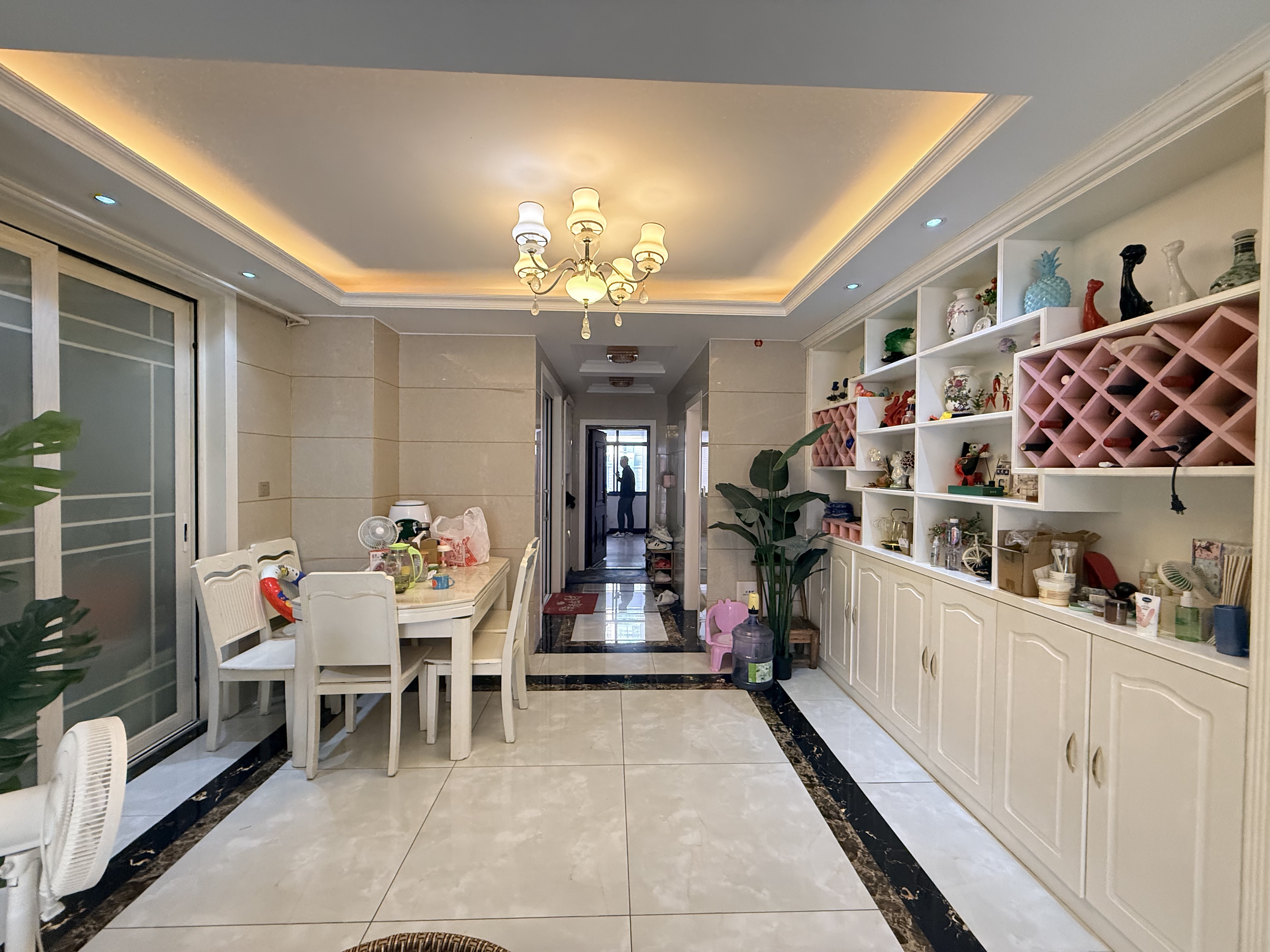 山水华庭 3室2厅2卫 49.8万 山水华庭 3室2厅2卫 49.8万室内图