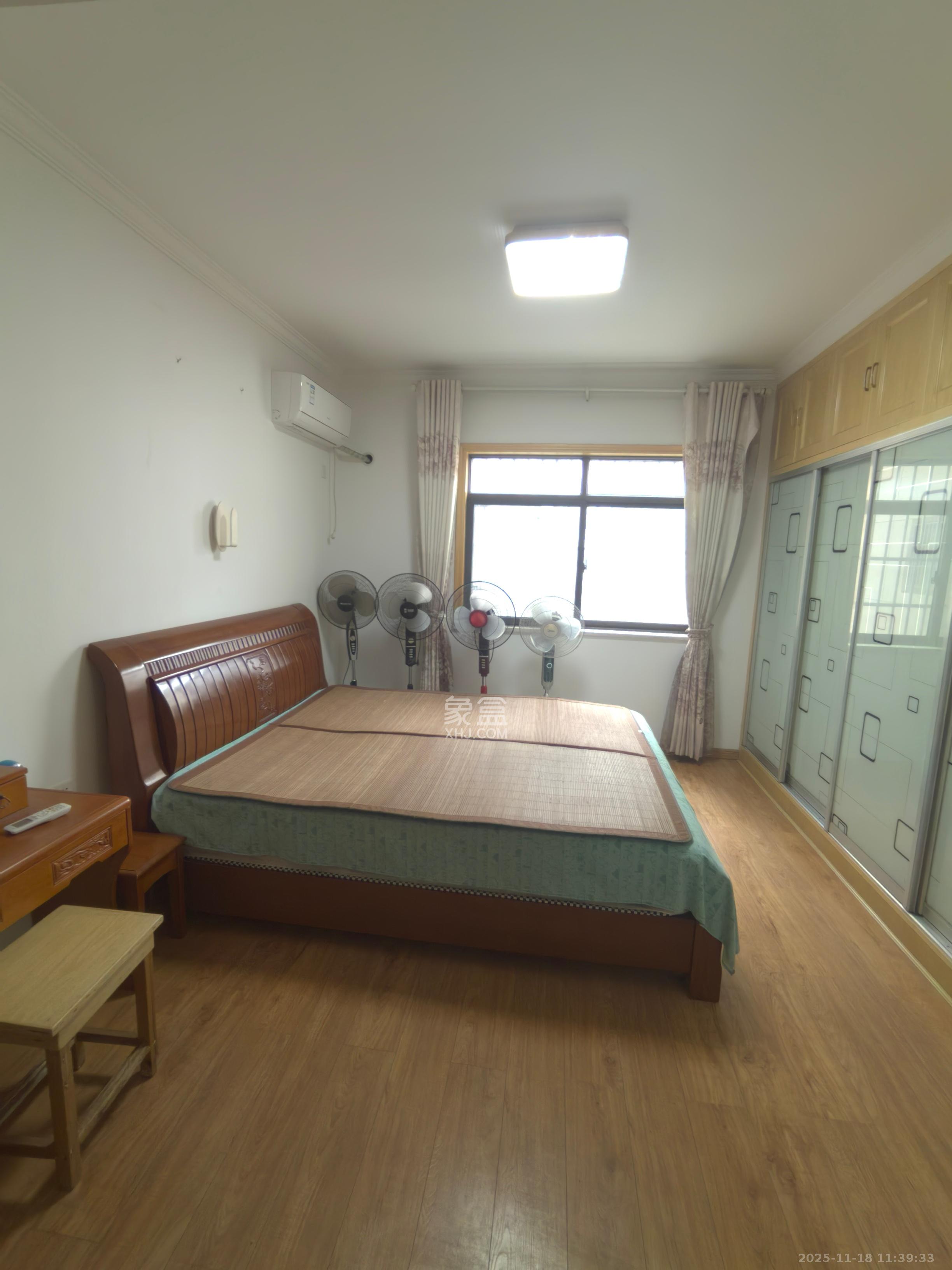 兴邦花城  3室2厅2卫    1500.0元/月室内图