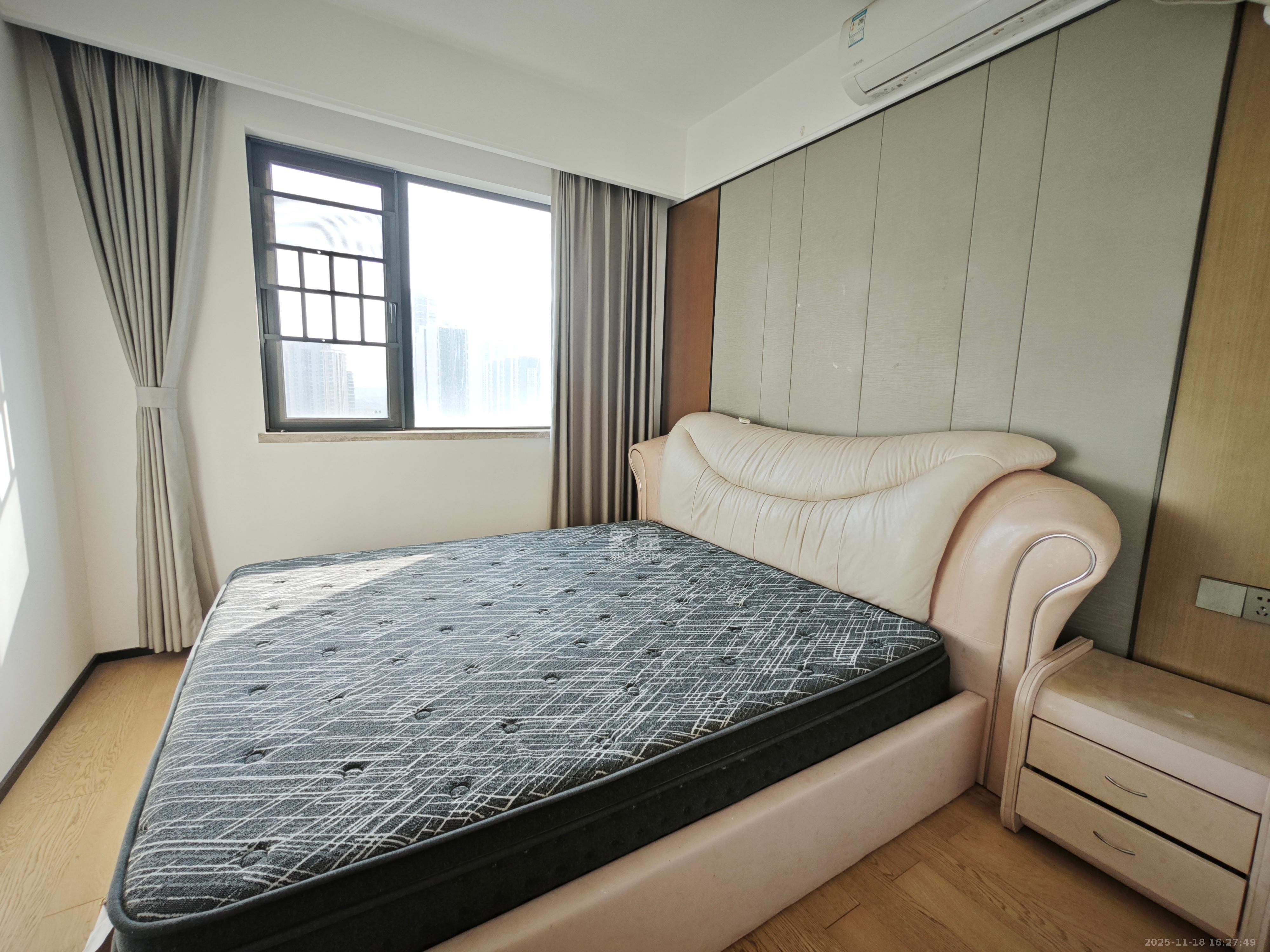 万科魅力之城天阔里 3室2厅2卫 2800.0元/月 万科魅力之城天阔里 3室2厅2卫 2800.0元/月室内图