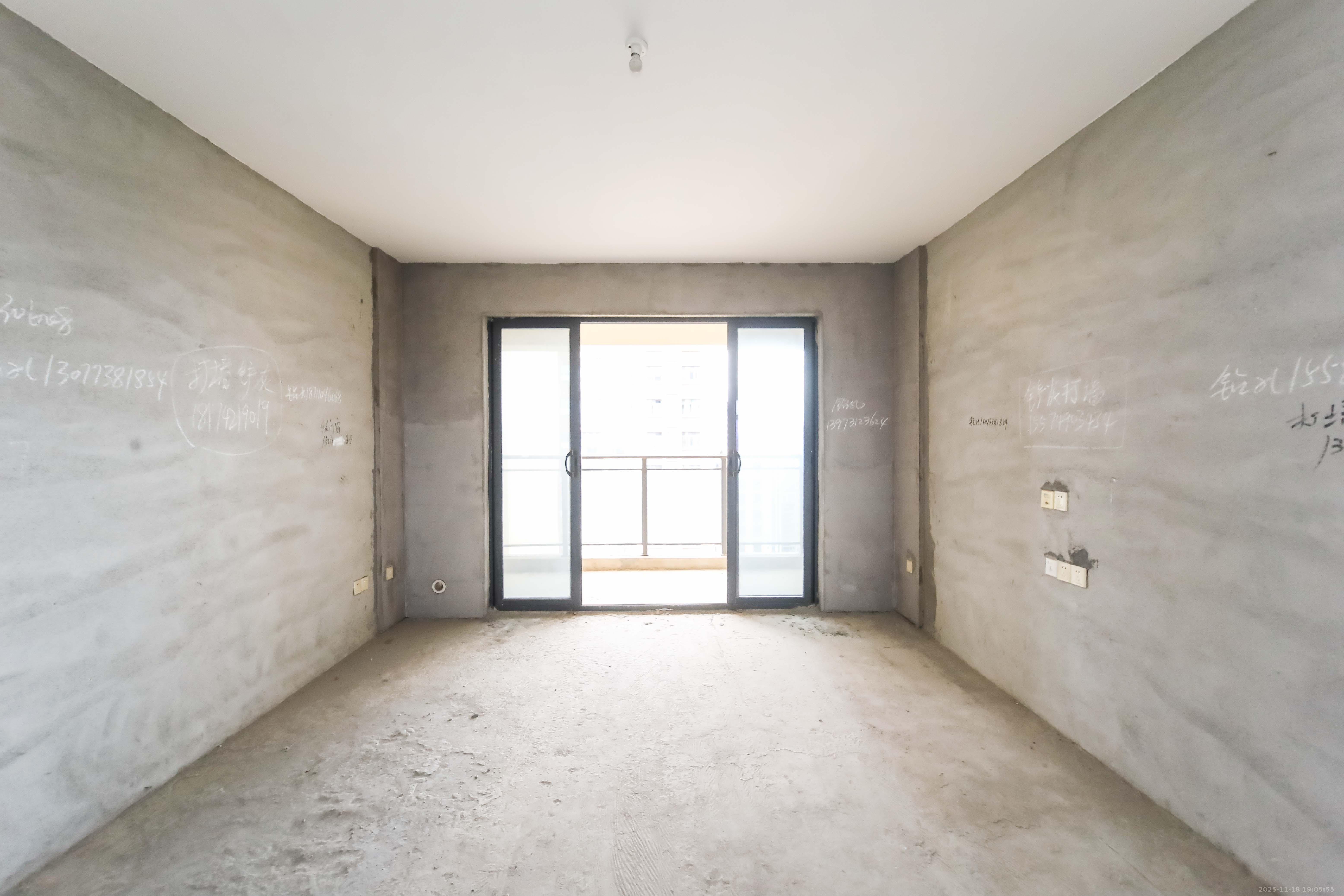 锦湘国际星城四期（金丽苑）  3室2厅2卫    120.0万