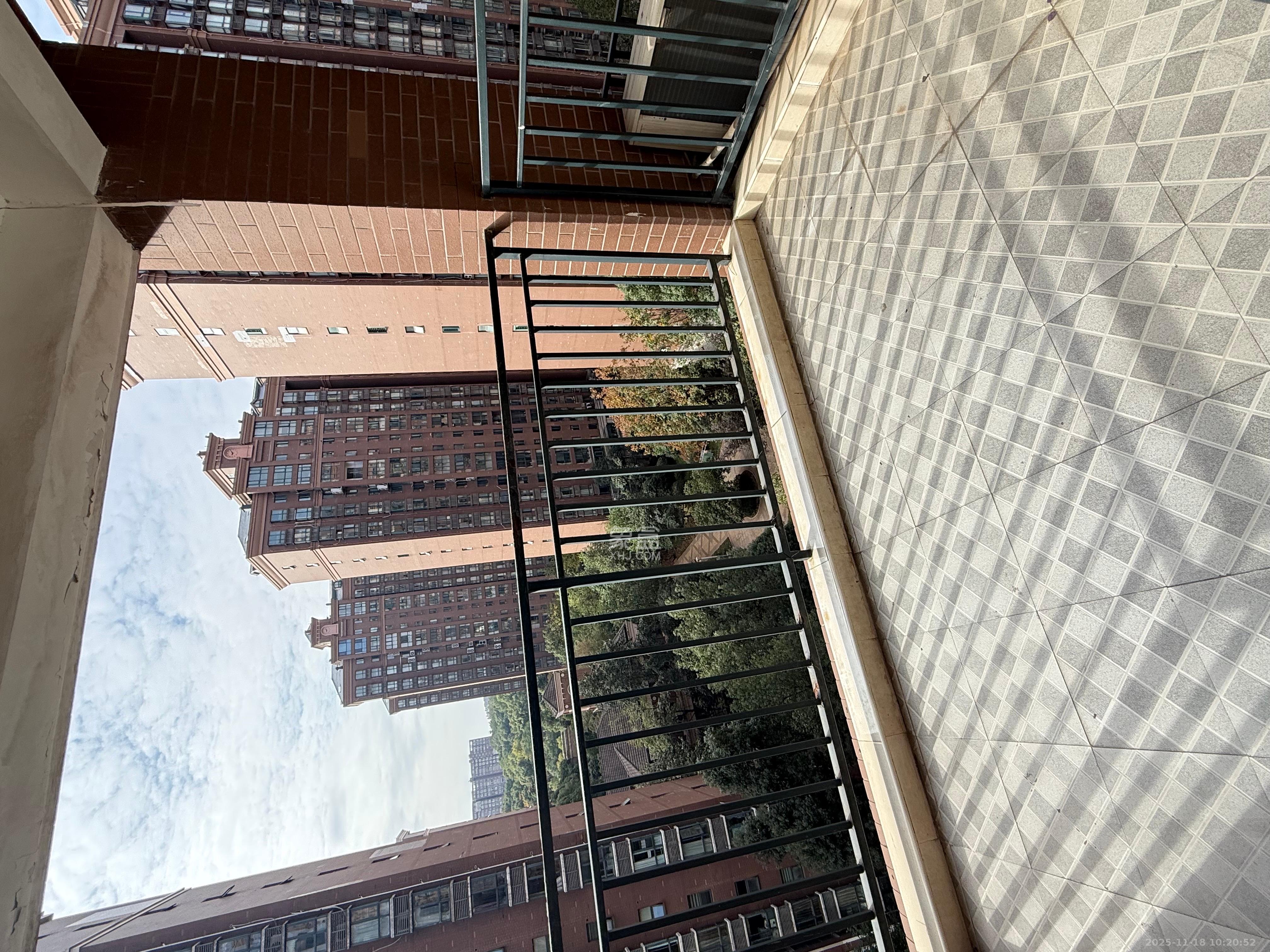 长沙欧洲城  2室1厅1卫    1900.0元/月