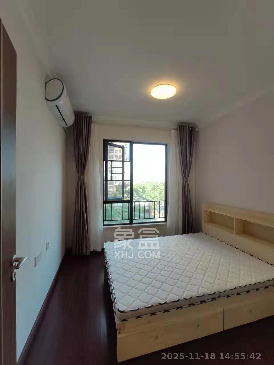 万科白鹭郡  4室2厅2卫    3000.0元/月室内图