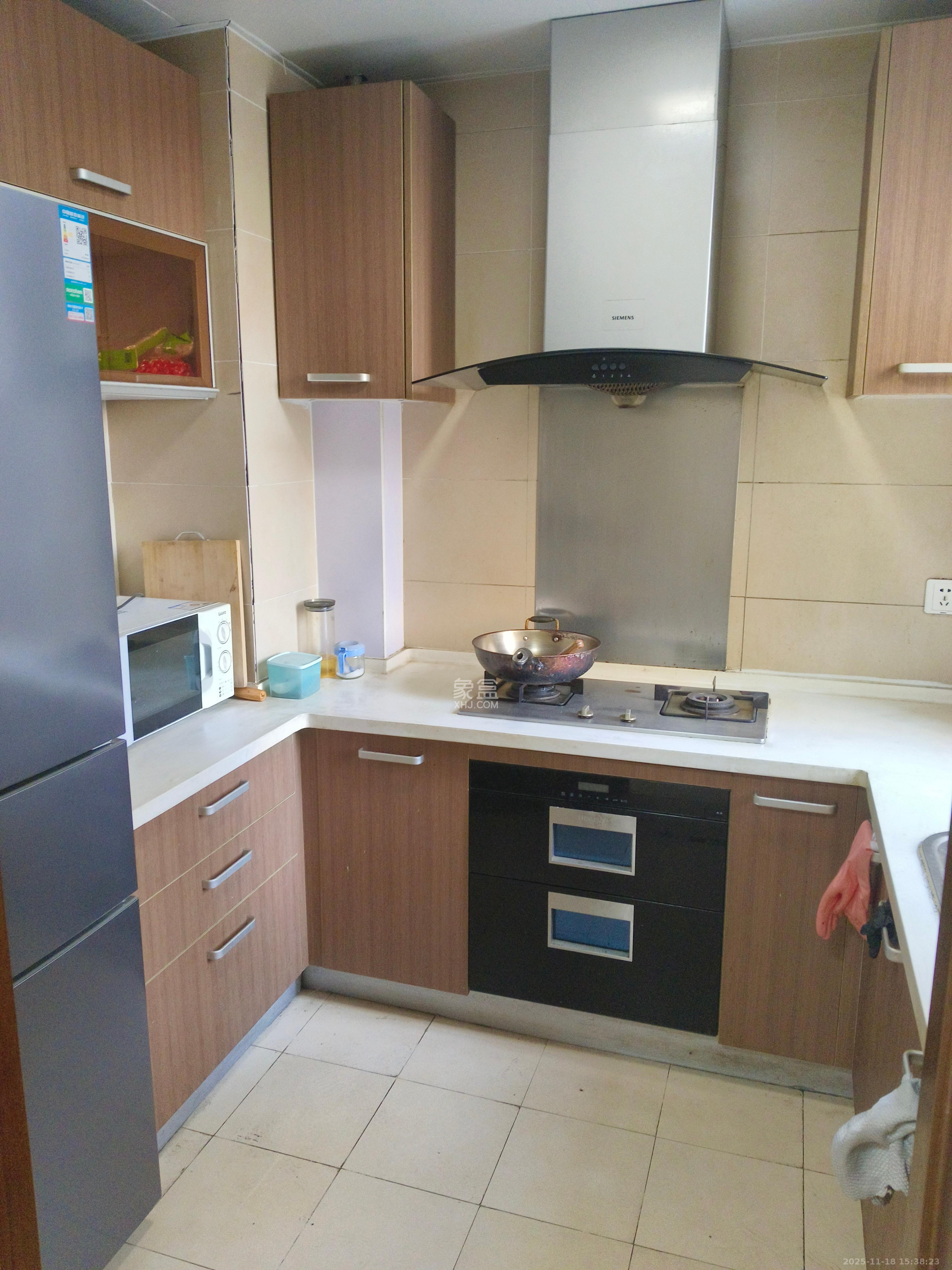 藏珑湖上国际花园 4室2厅2卫 3000.0元/月 藏珑湖上国际花园 4室2厅2卫 3000.0元/月室内图