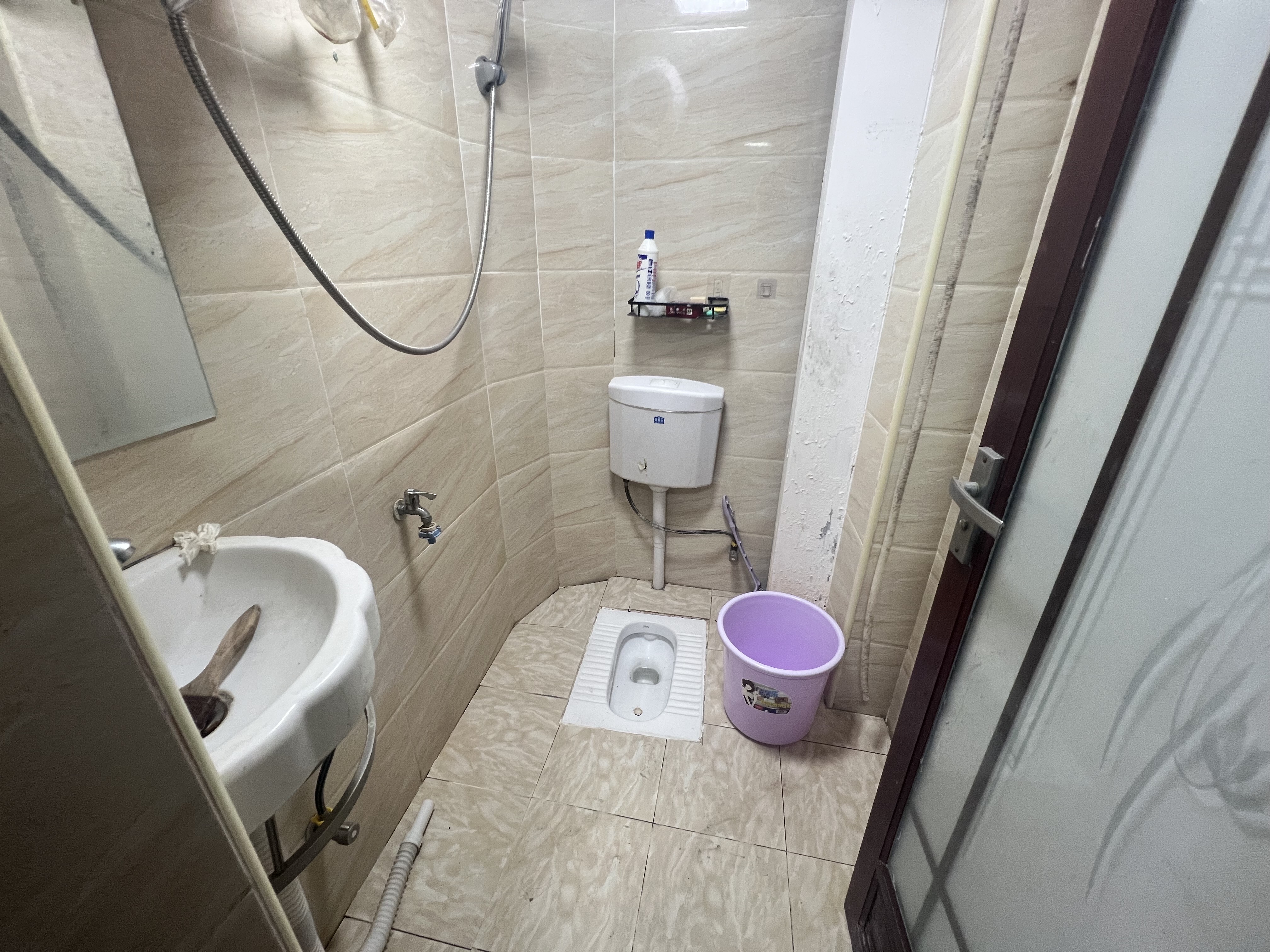 中湘公寓  1室0厅1卫    1200.0元/月室内图