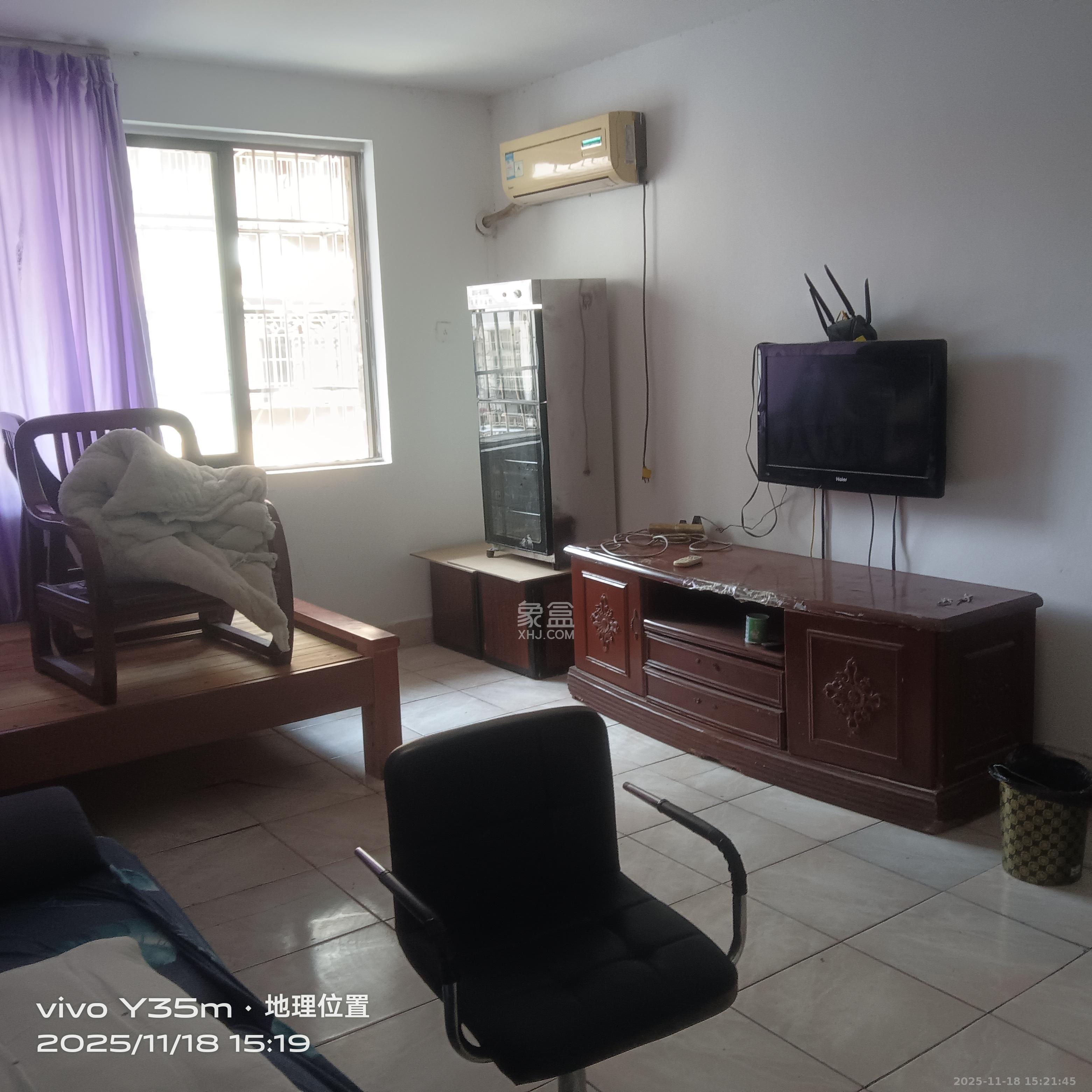 便河边社区  3室2厅1卫    2400.0元/月室内图