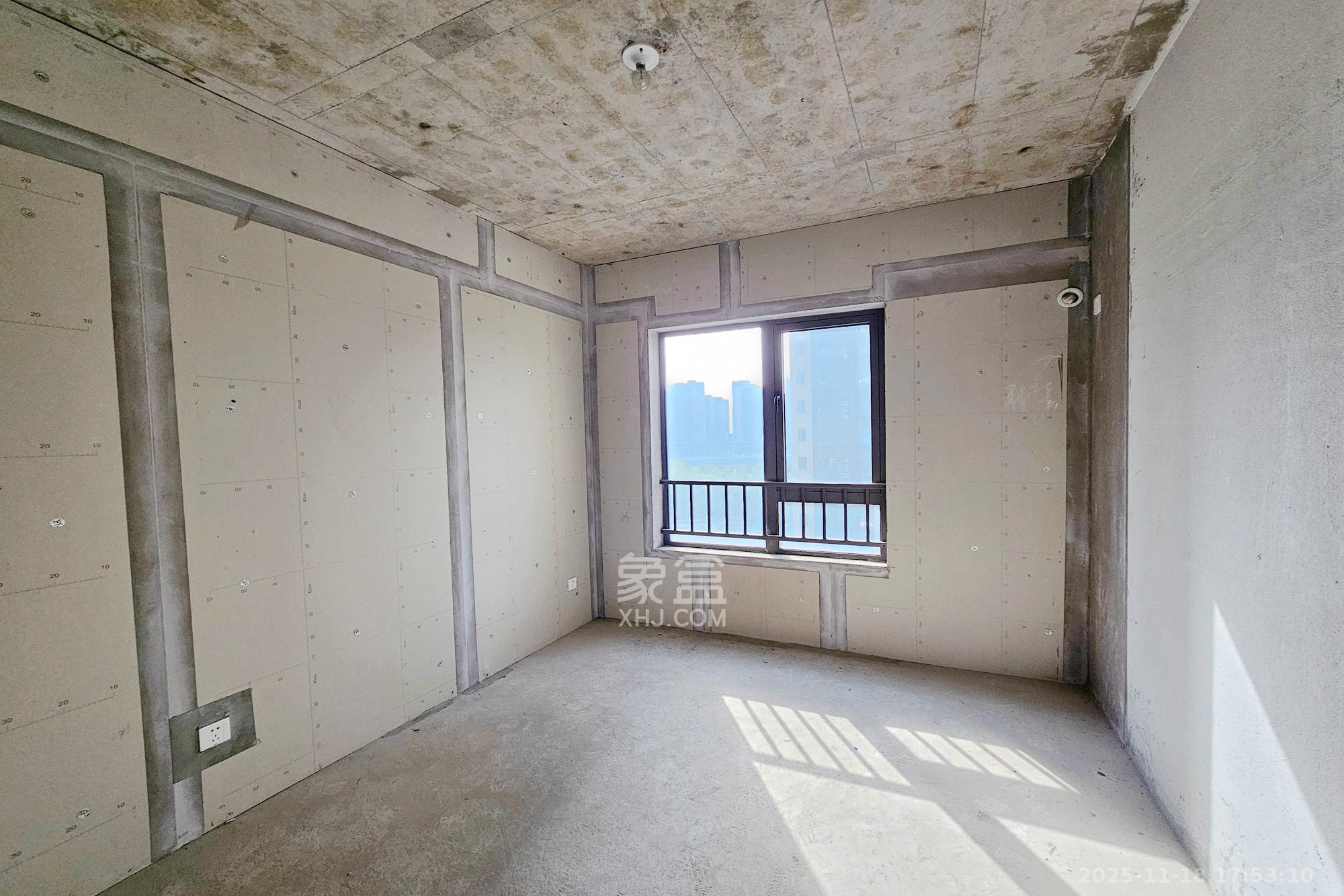 阳光城尚东湾蓝莓苑 2室2厅1卫 66.0万 阳光城尚东湾蓝莓苑 2室2厅1卫 66.0万卧室