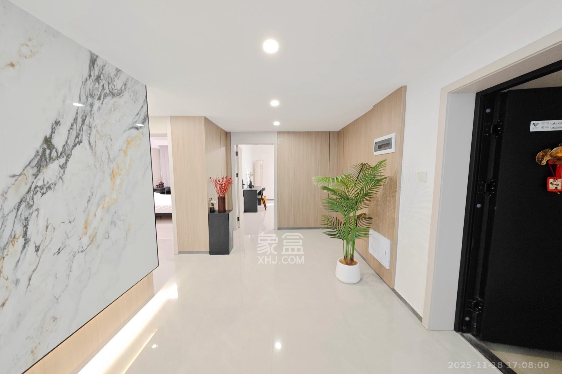 福乐名园 3室2厅2卫 150.0万 福乐名园 3室2厅2卫 150.0万客厅