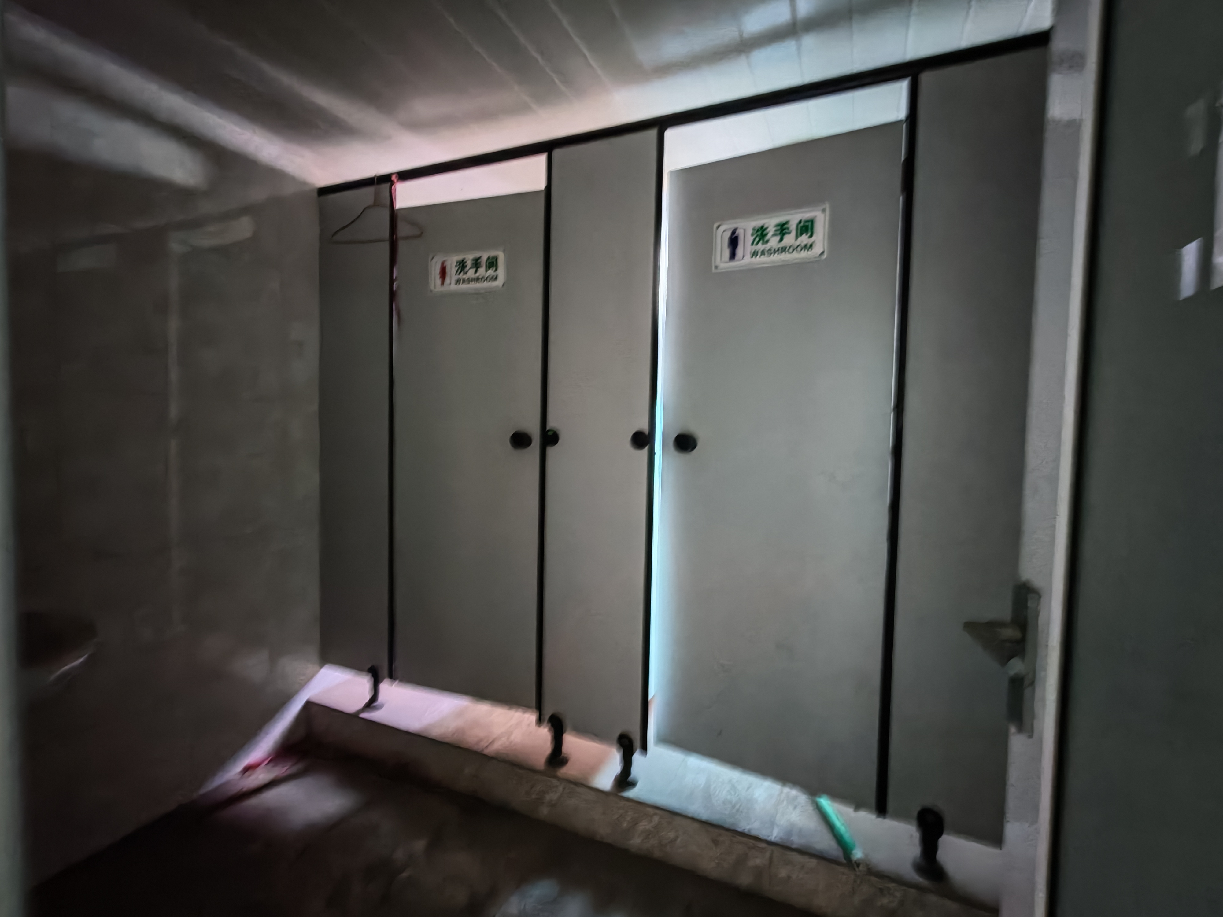 丽天名园 1室0厅0卫 2500.0元/月 丽天名园 1室0厅0卫 2500.0元/月室内图