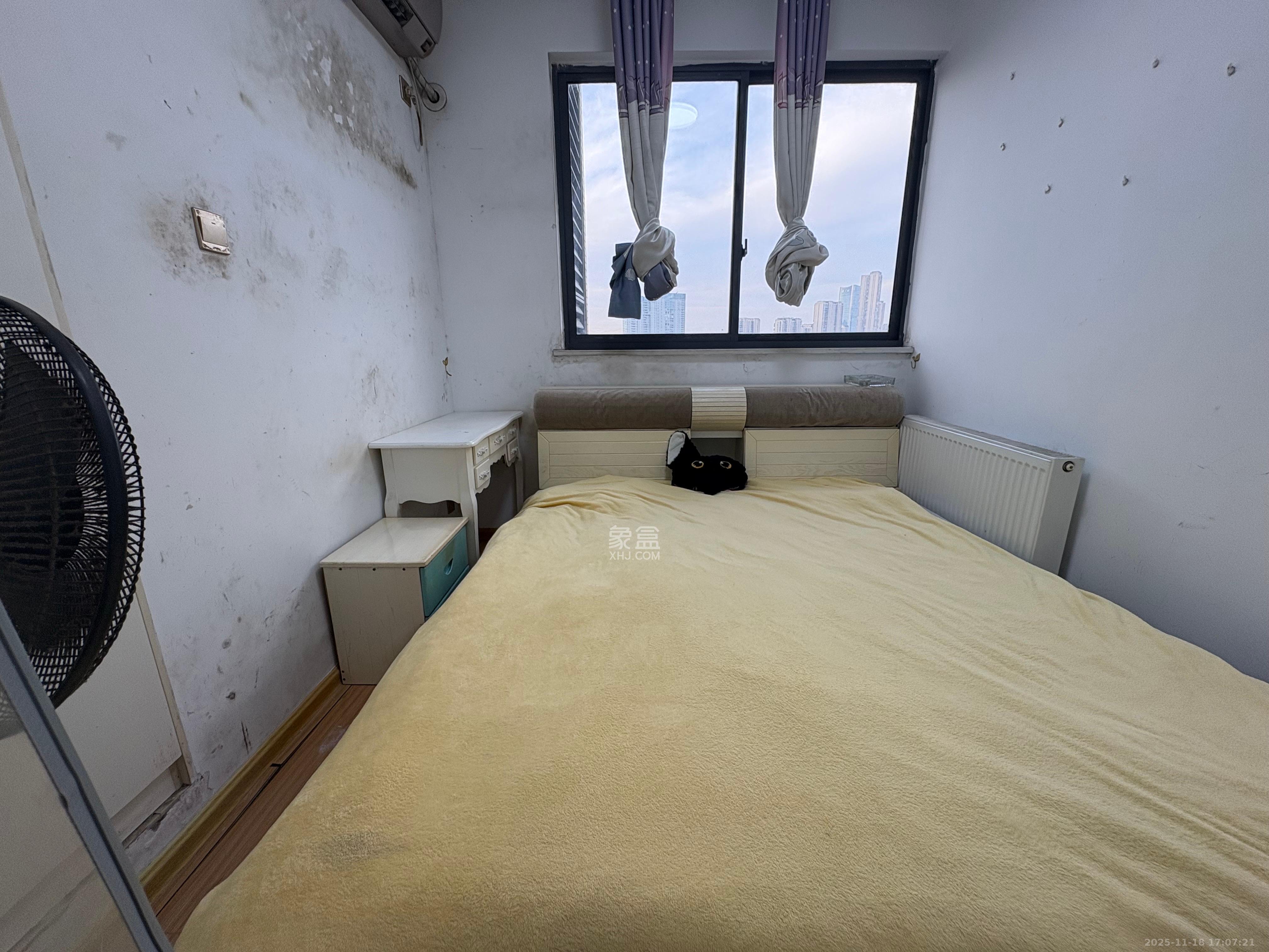 乾城（兴旺乾城）  3室2厅1卫    2000.0元/月室内图