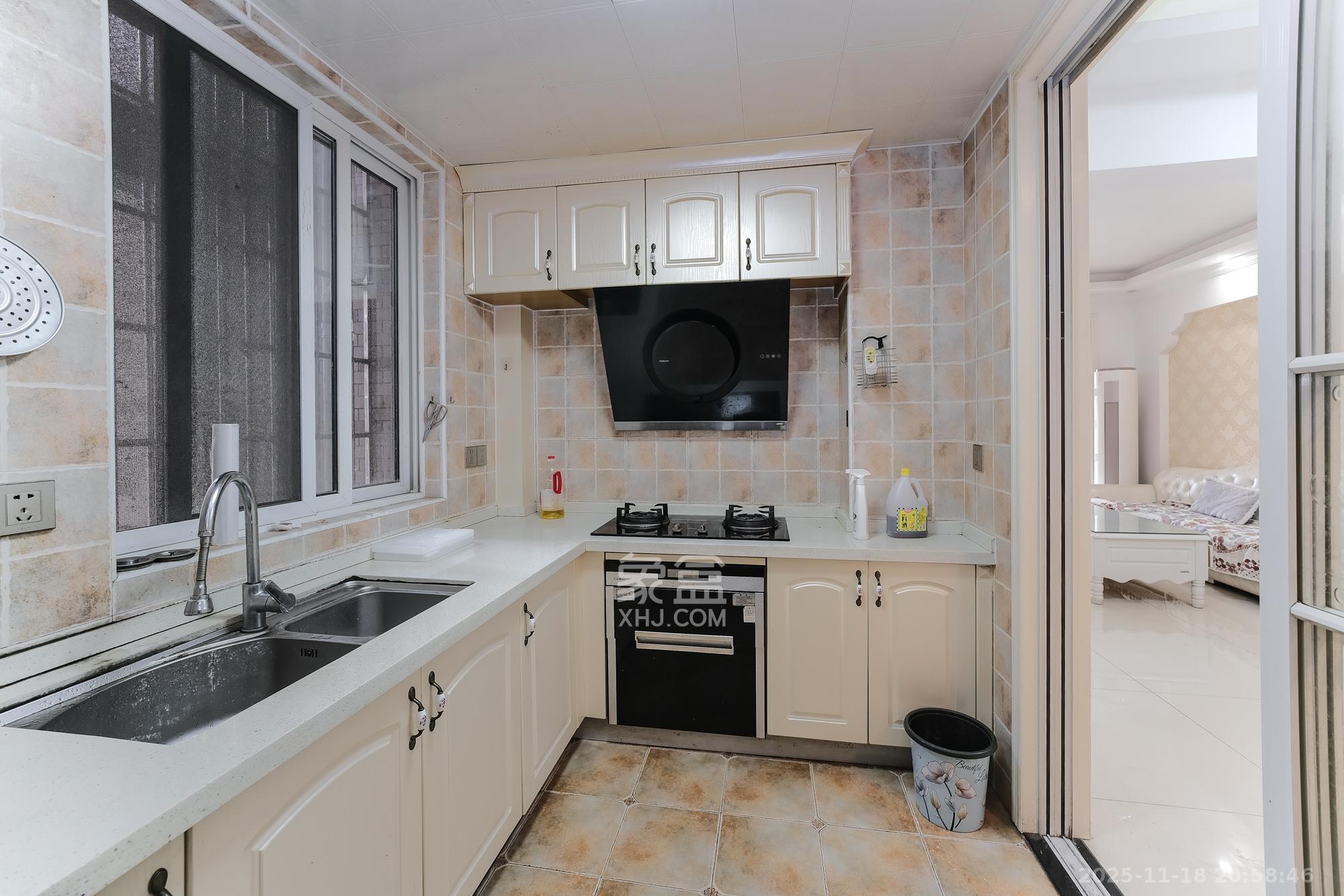 山水湾 3室2厅1卫 58.8万 山水湾 3室2厅1卫 58.8万厨房