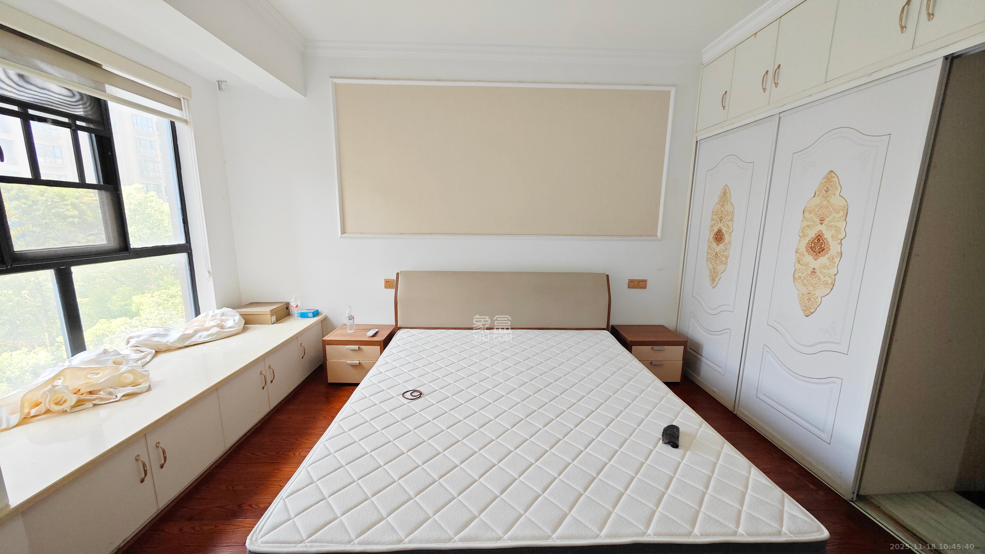 长大卧琥  3室2厅2卫    2800.0元/月室内图