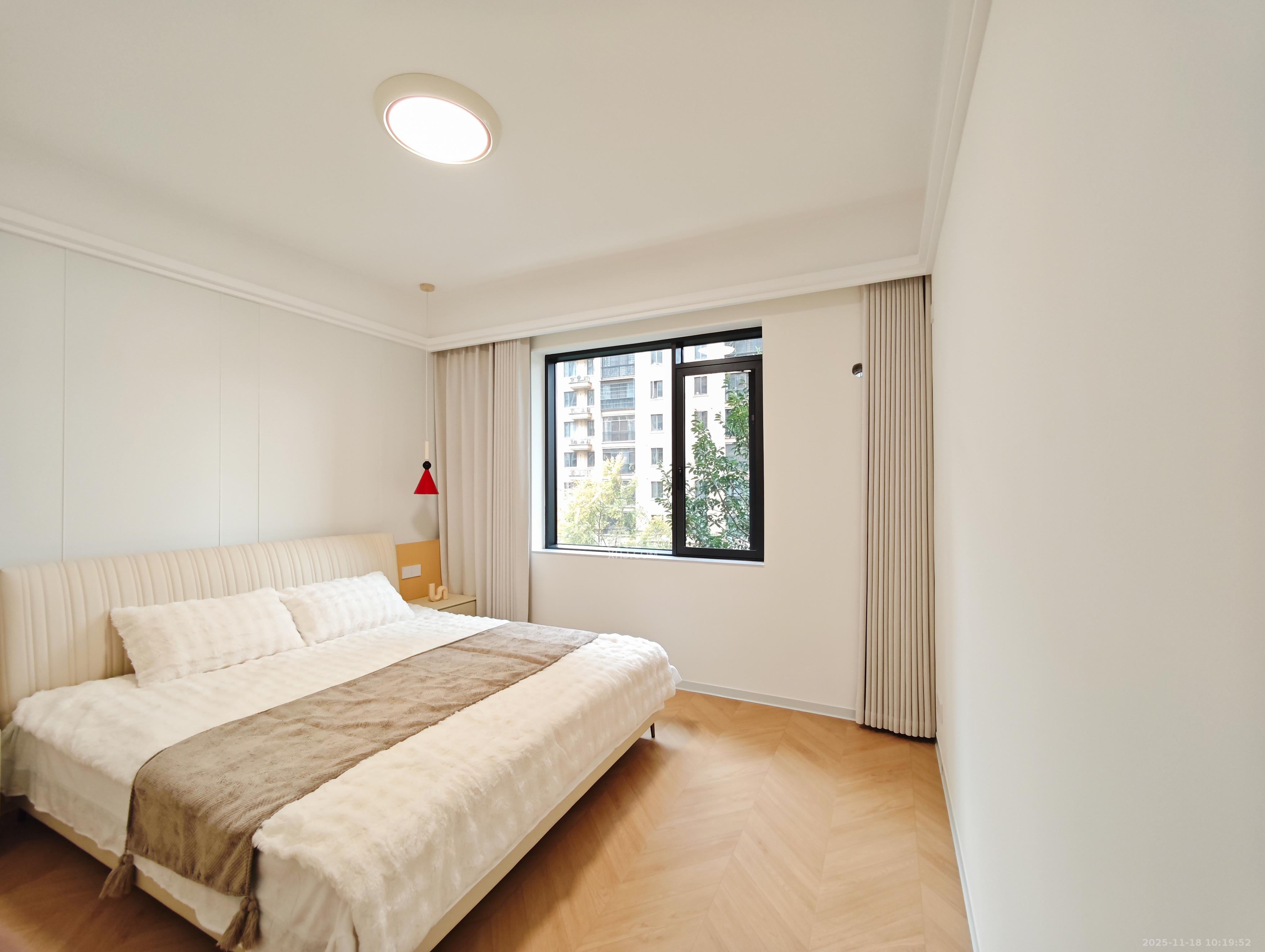 宏聚地中海  3室2厅2卫    109.8万卧室