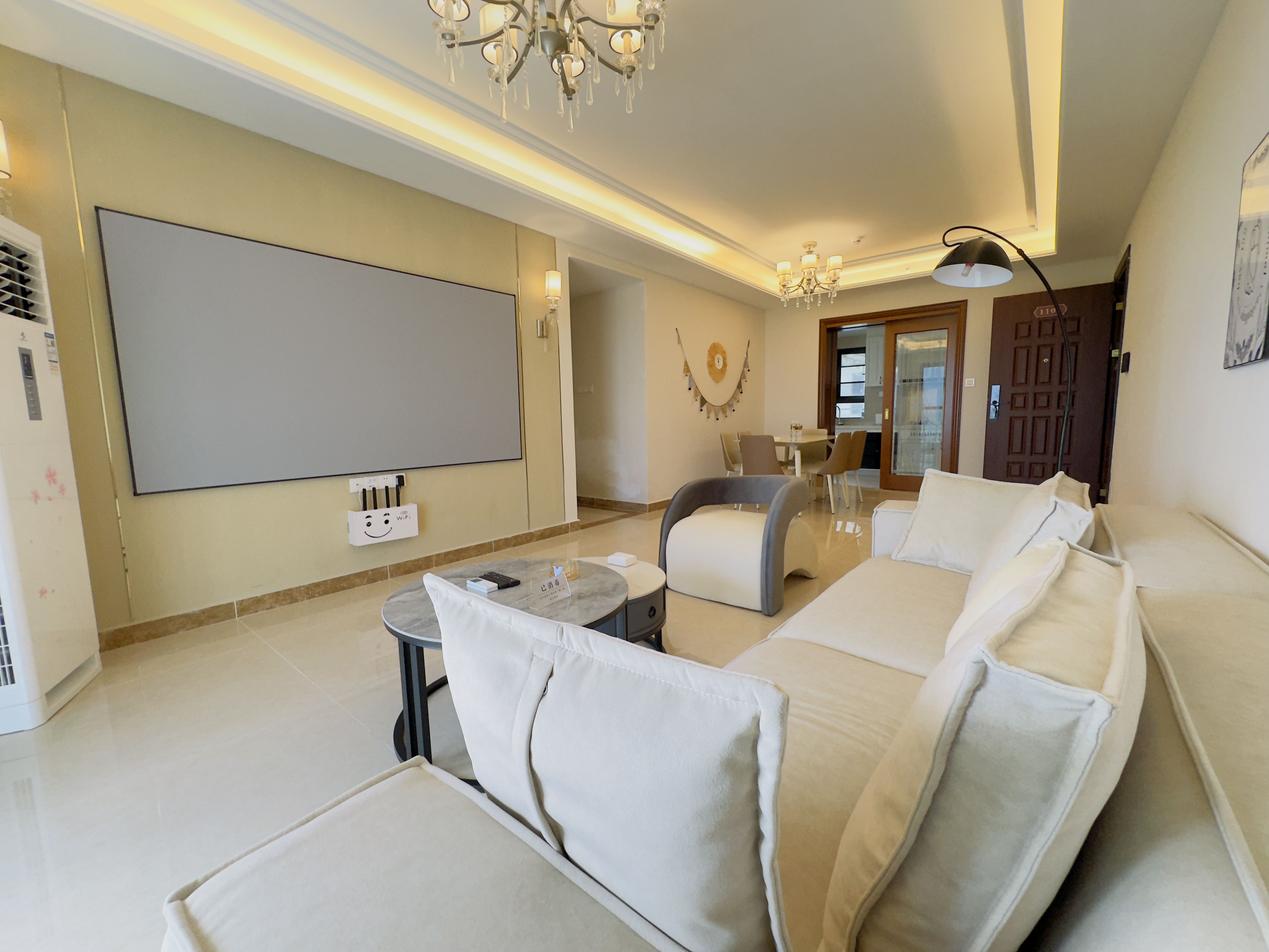 恒大美丽沙天璟湾 3室2厅1卫 235.0万 恒大美丽沙天璟湾 3室2厅1卫 235.0万客厅