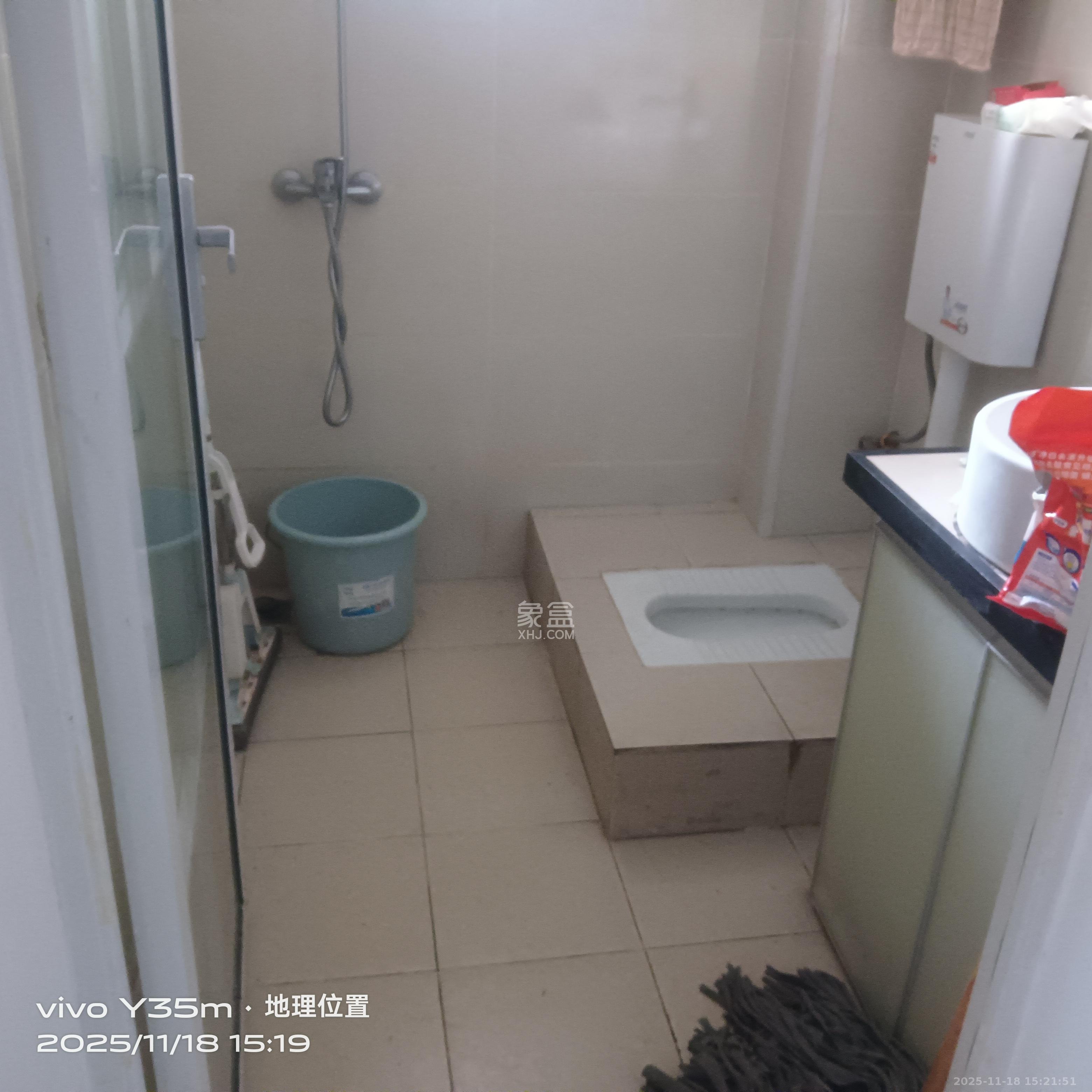 便河边社区  3室2厅1卫    2400.0元/月室内图