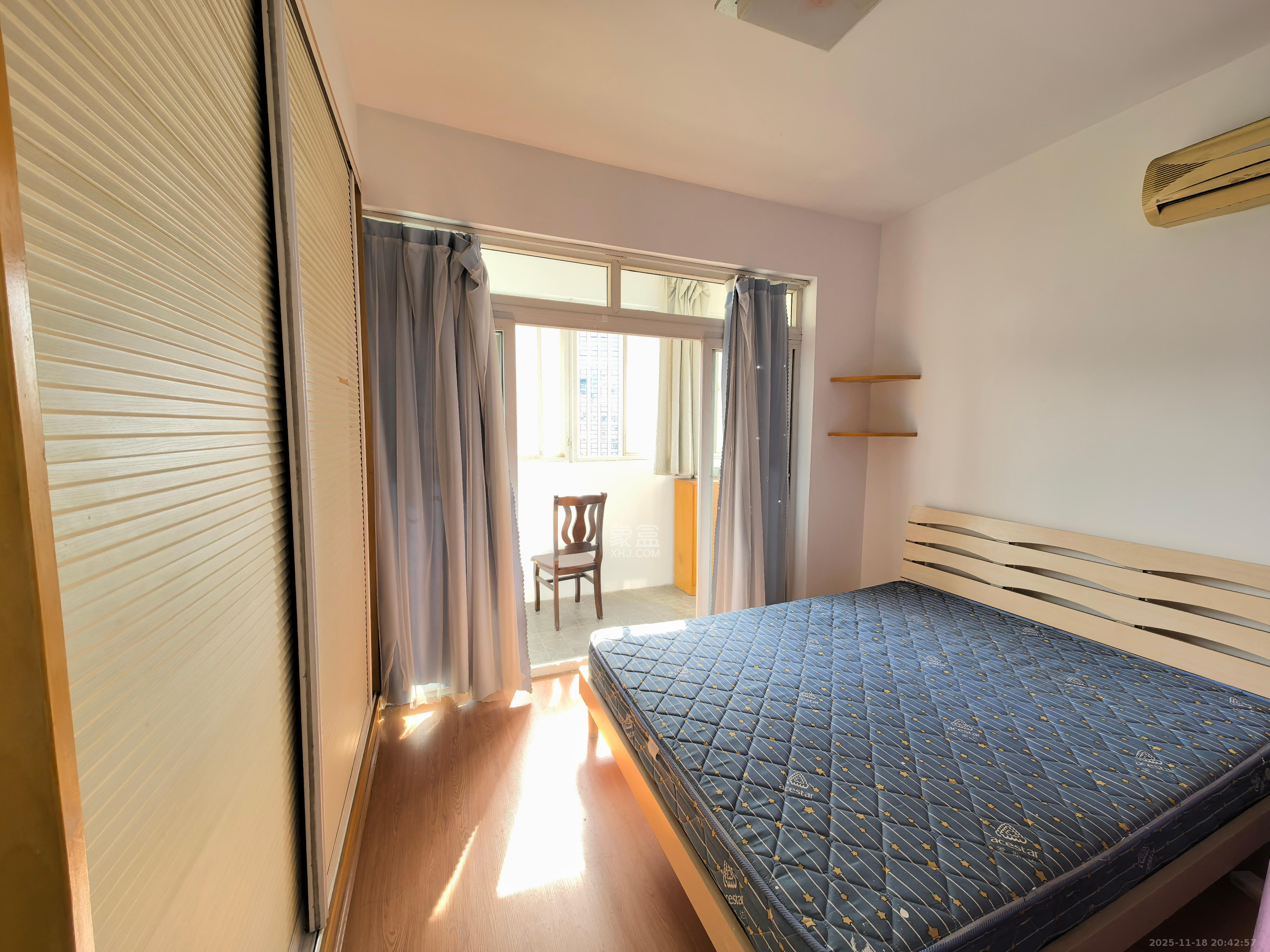 星语林名园  1室1厅1卫    1200.0元/月室内图1