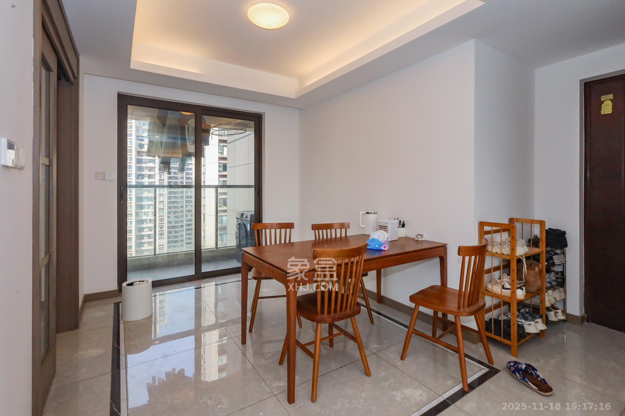 龙湖铂金中心(龙湖春江郦城) 4室2厅2卫 288.0万 龙湖铂金中心(龙湖春江郦城) 4室2厅2卫 288.0万其他