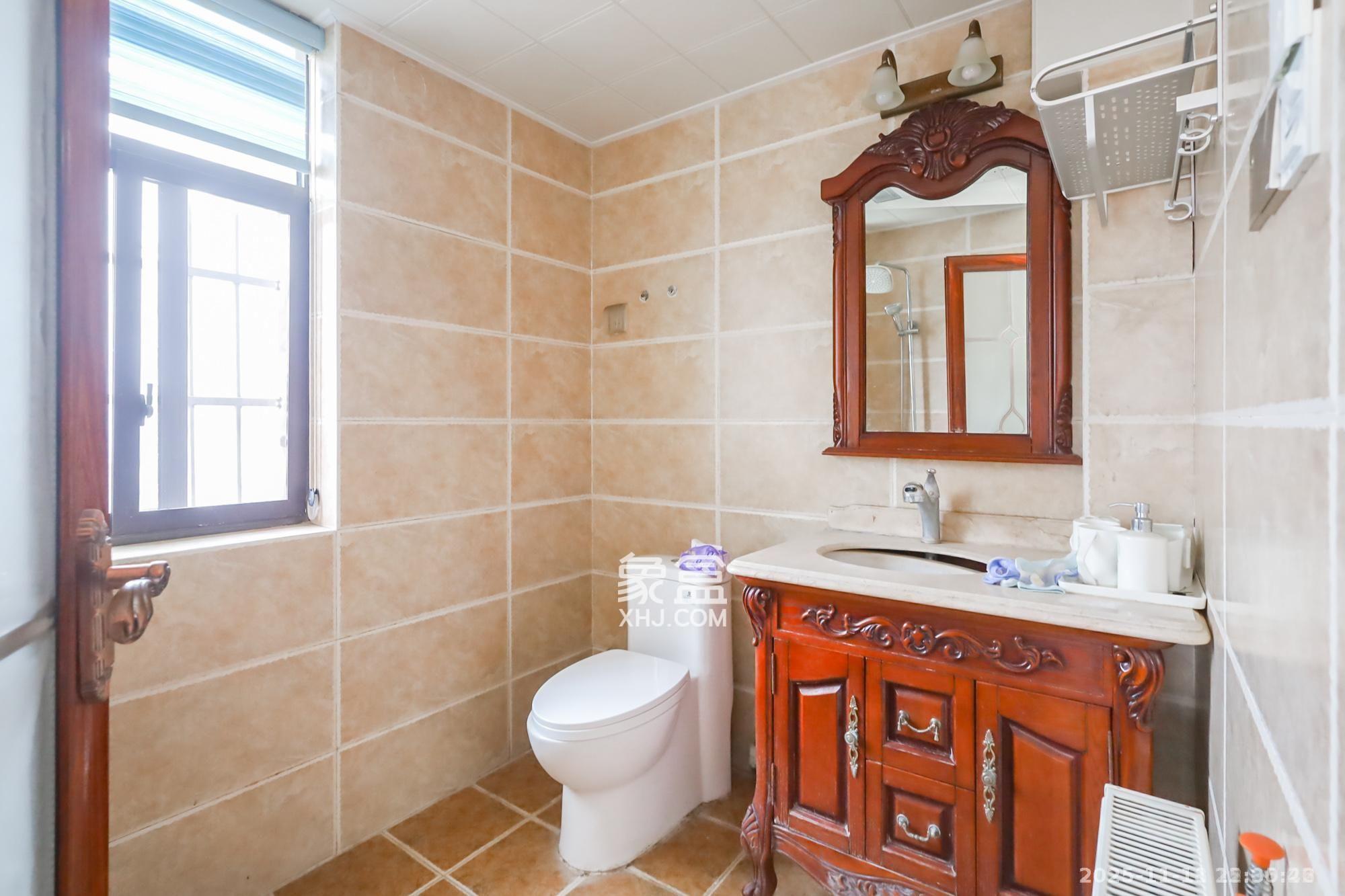 西岸润泽府 4室2厅2卫 4000.0元/月 西岸润泽府 4室2厅2卫 4000.0元/月室内图