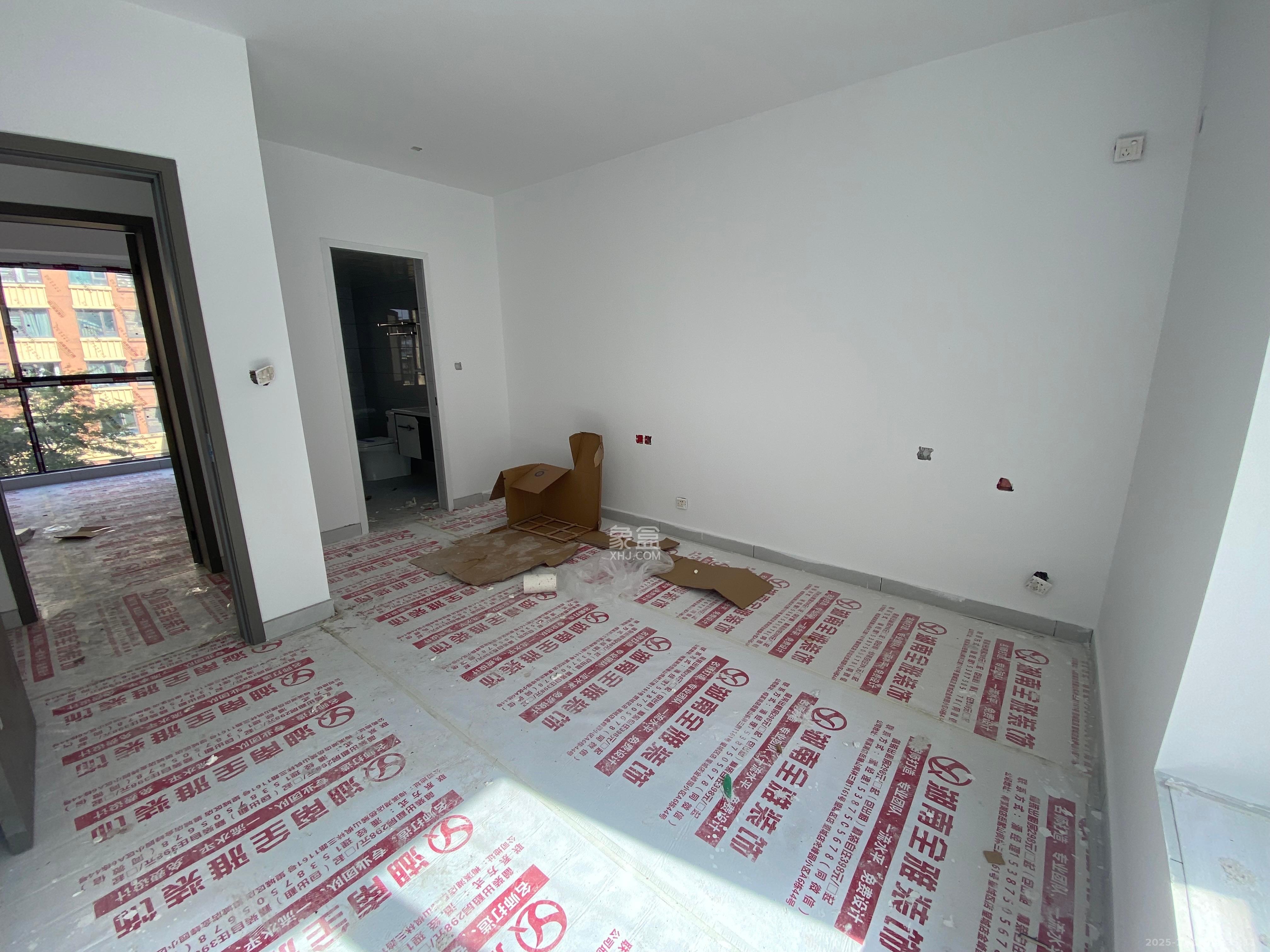 新城国际花都  3室2厅2卫    2000.0元/月室内图