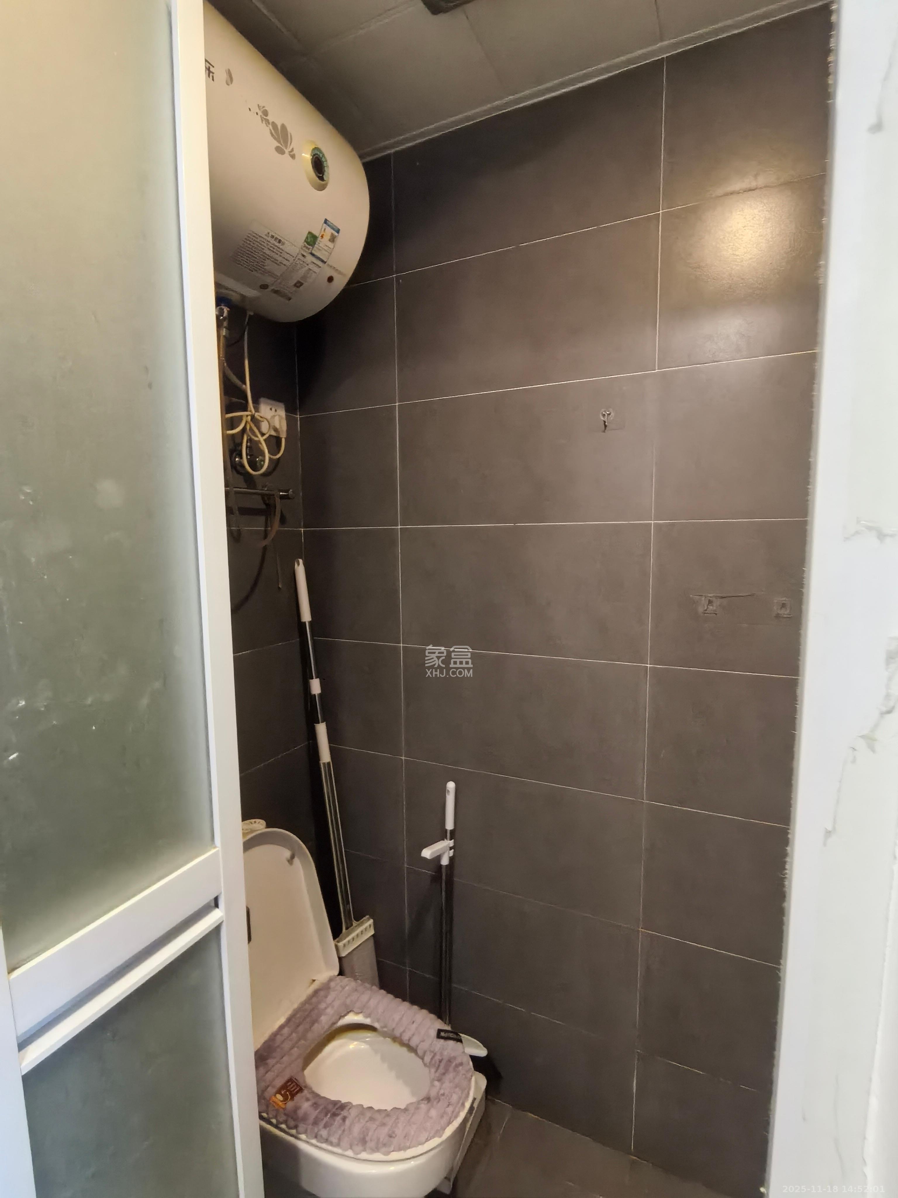 叠彩兰亭 1室1厅1卫 800.0元/月 叠彩兰亭 1室1厅1卫 800.0元/月室内图