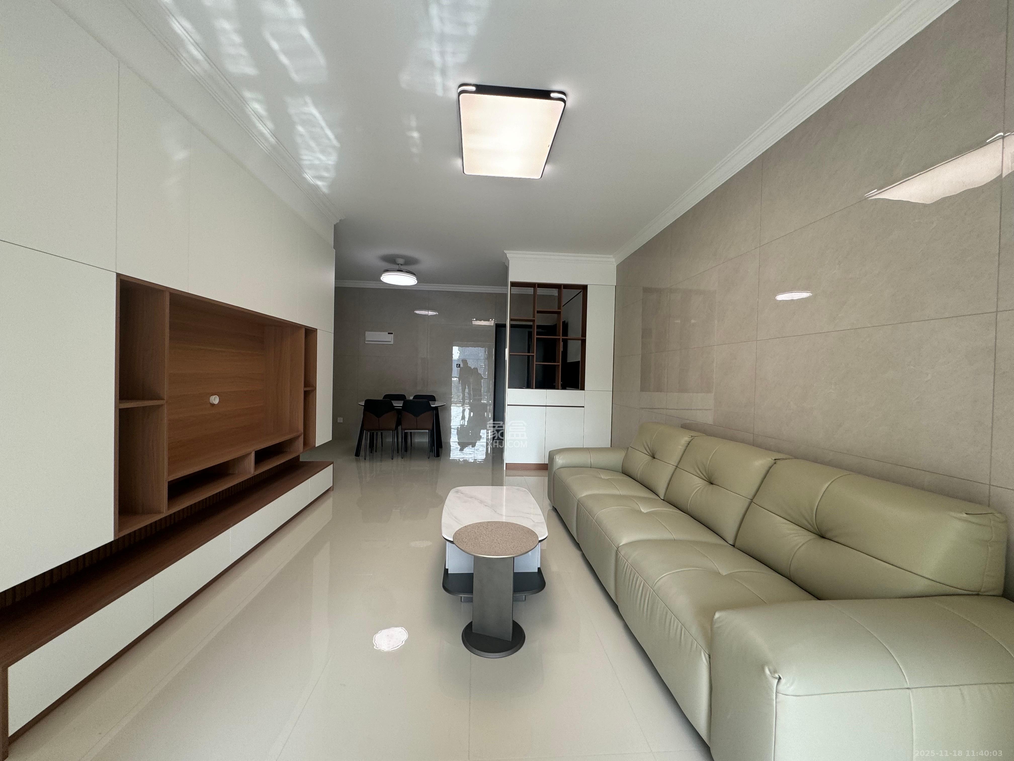 望远嘉苑  2室1厅1卫    2500.0元/月