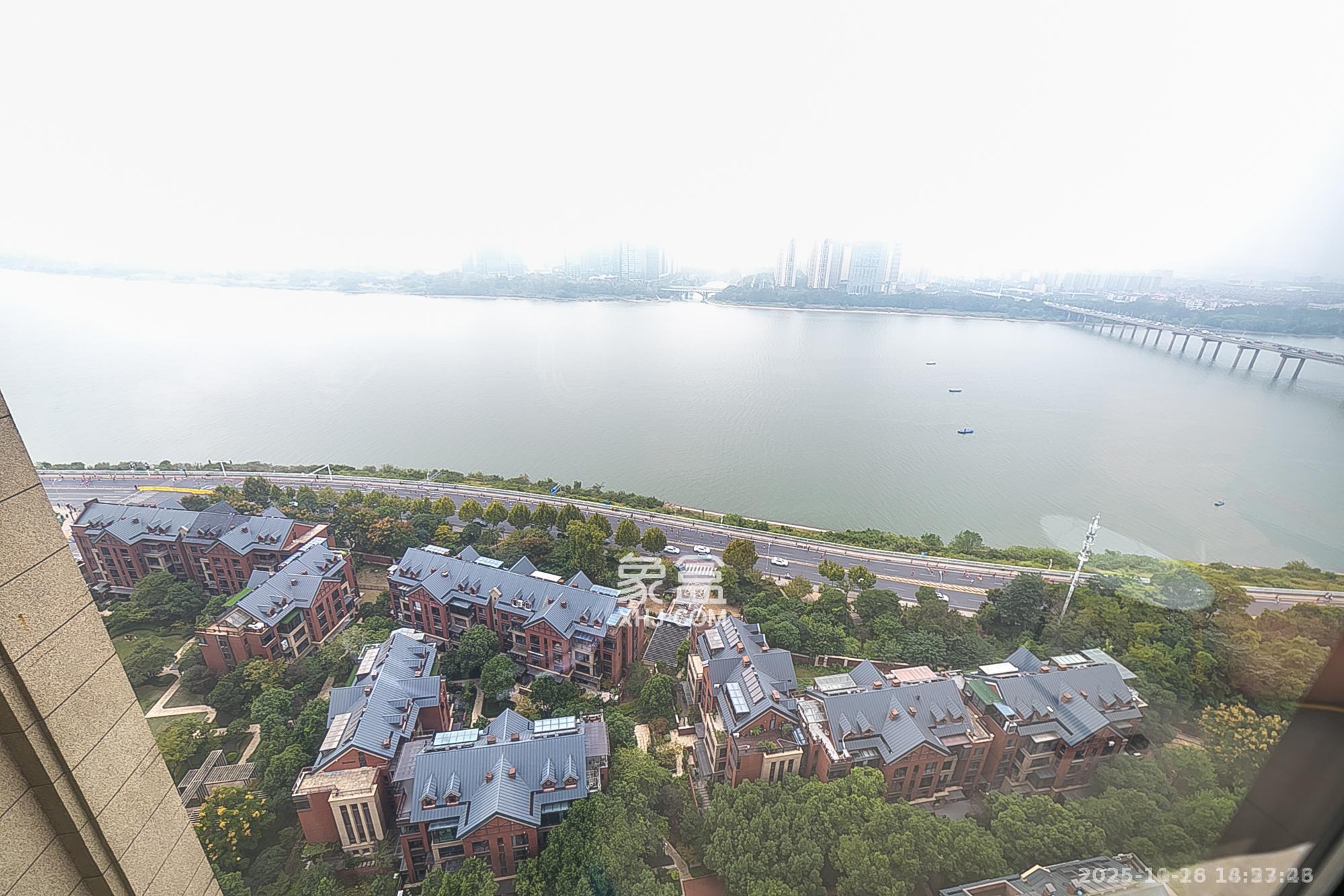 万科紫台 4室2厅2卫 8500.0元/月 万科紫台 4室2厅2卫 8500.0元/月室内图