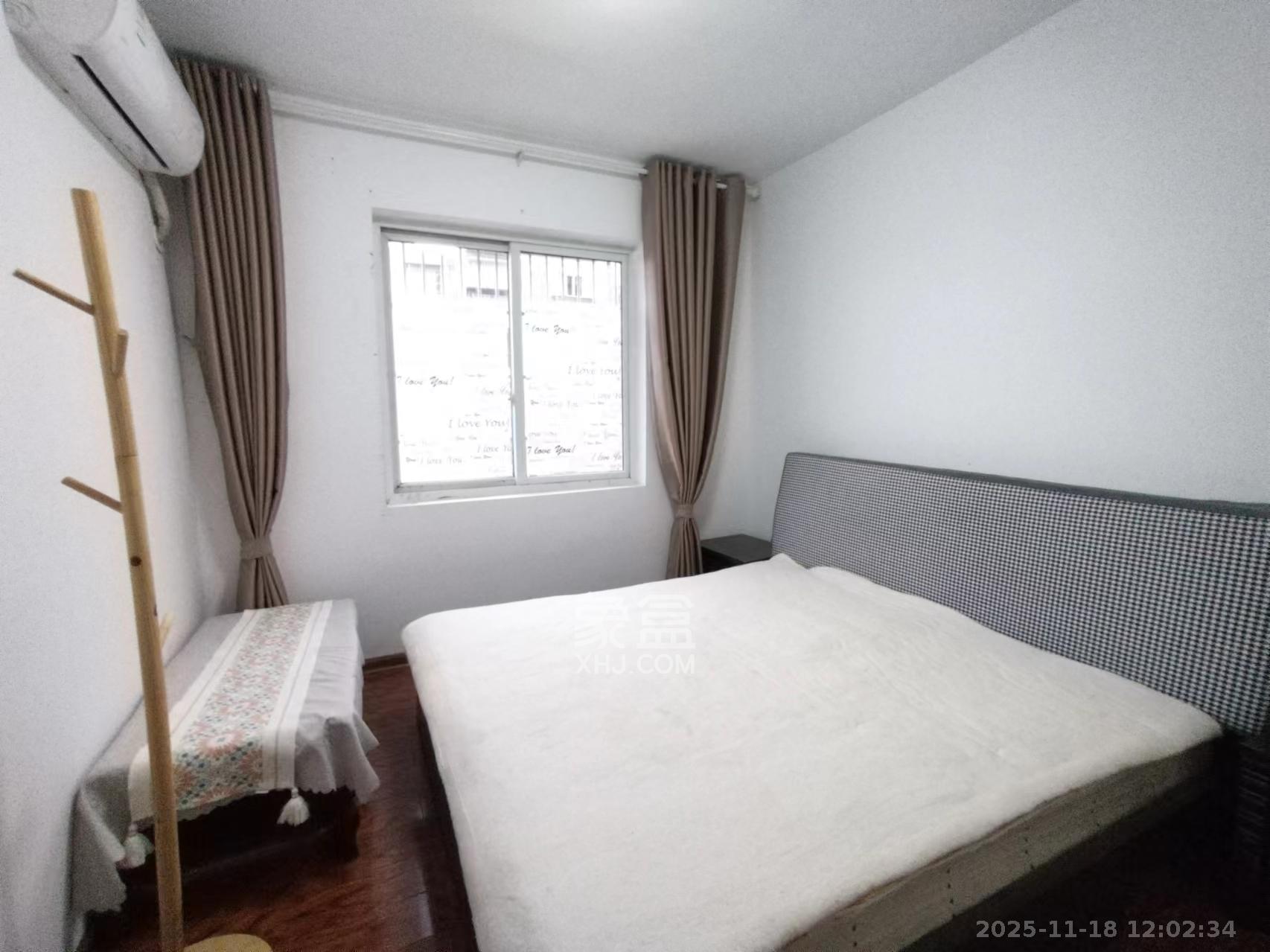 谷山庭院一期  3室2厅1卫    2000.0元/月室内图