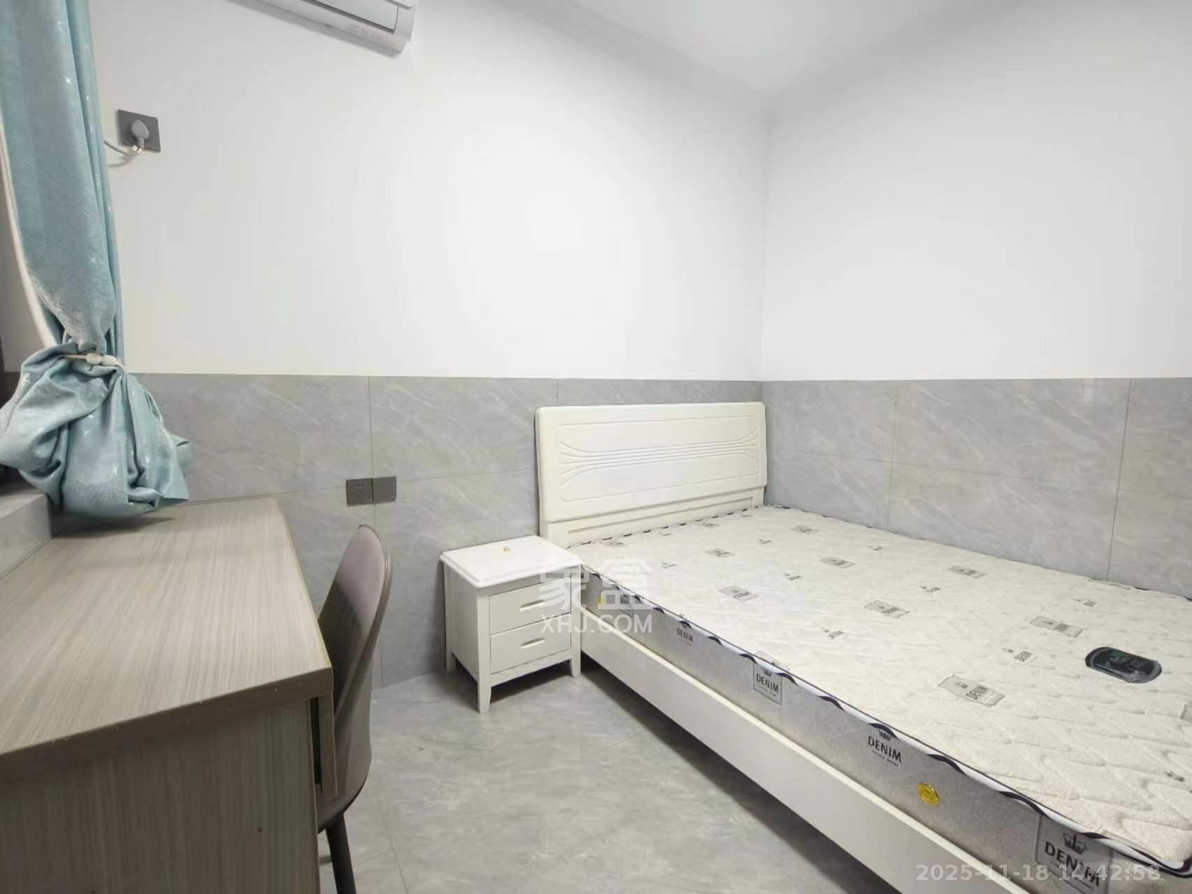 山水新城  2室2厅1卫    2000.0元/月室内图