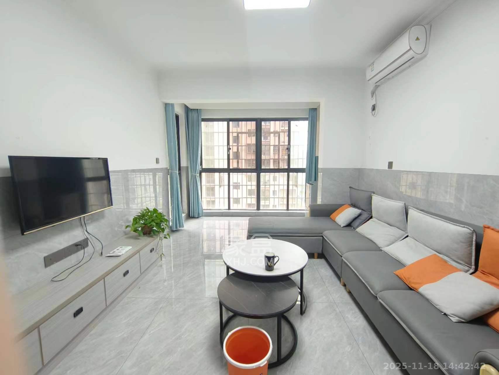 山水新城  2室2厅1卫    2000.0元/月