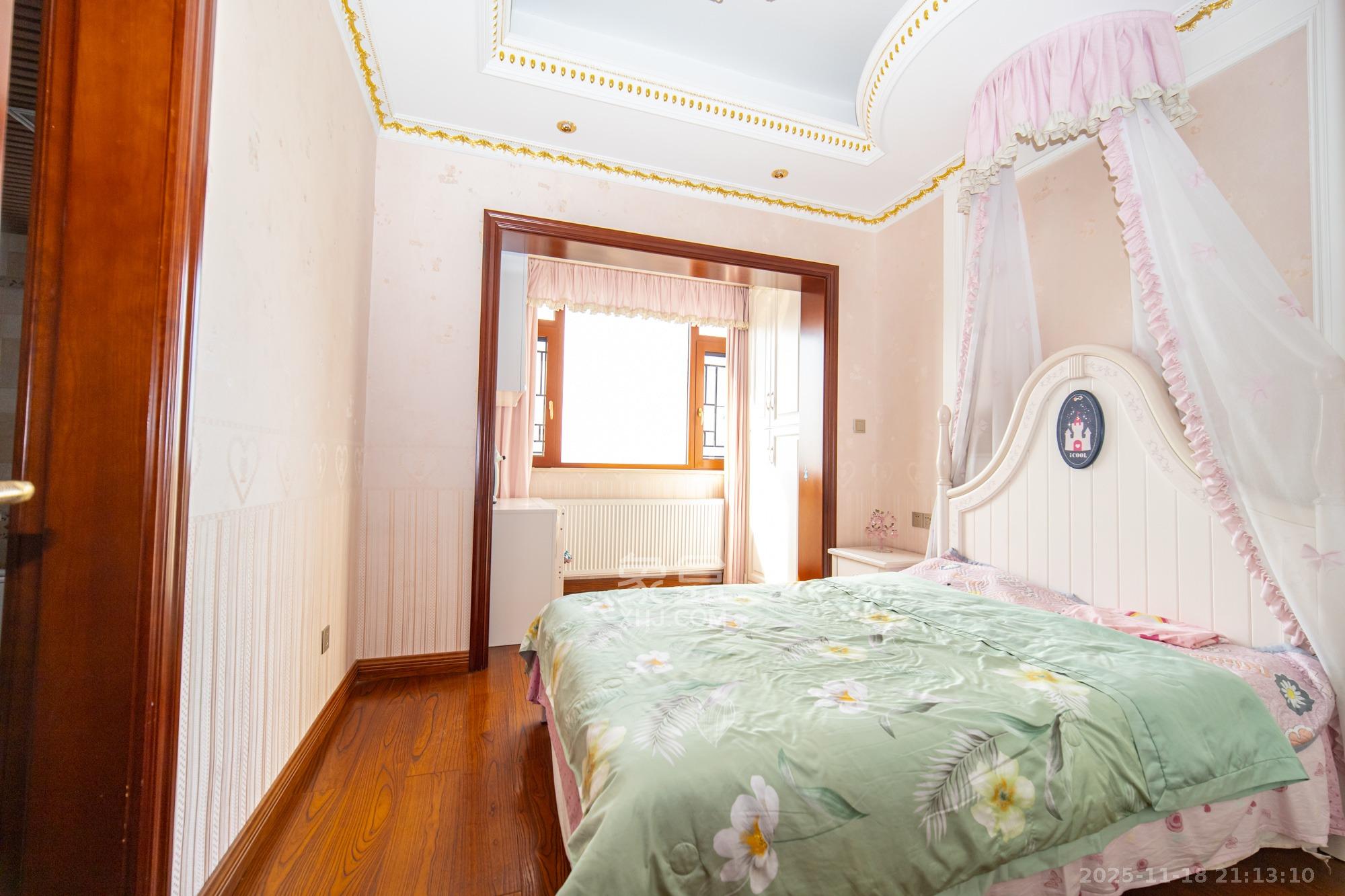 碧桂园威尼斯城  6室2厅4卫    418.0万卧室