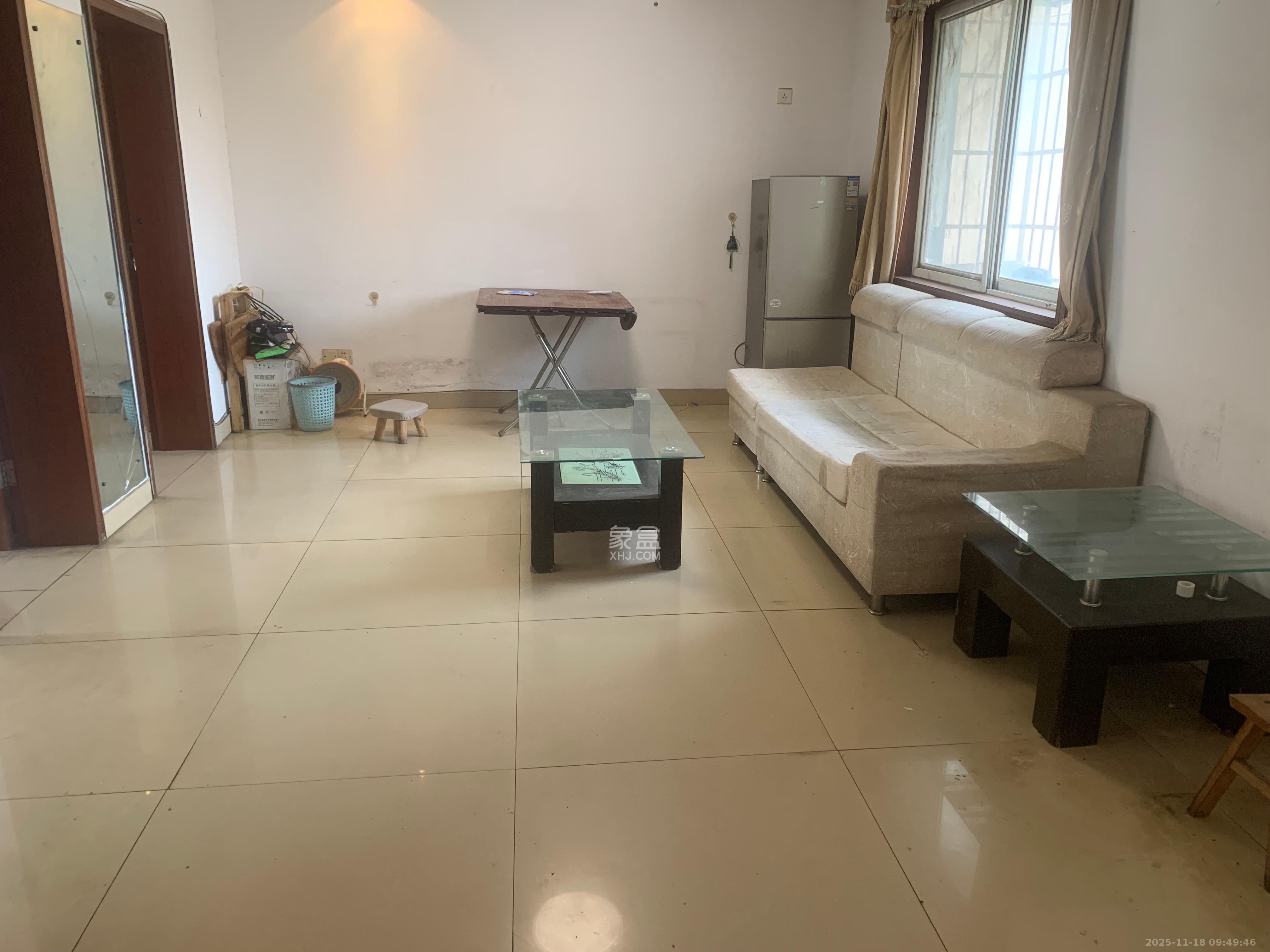 友园山庄  1室1厅1卫    1300.0元/月