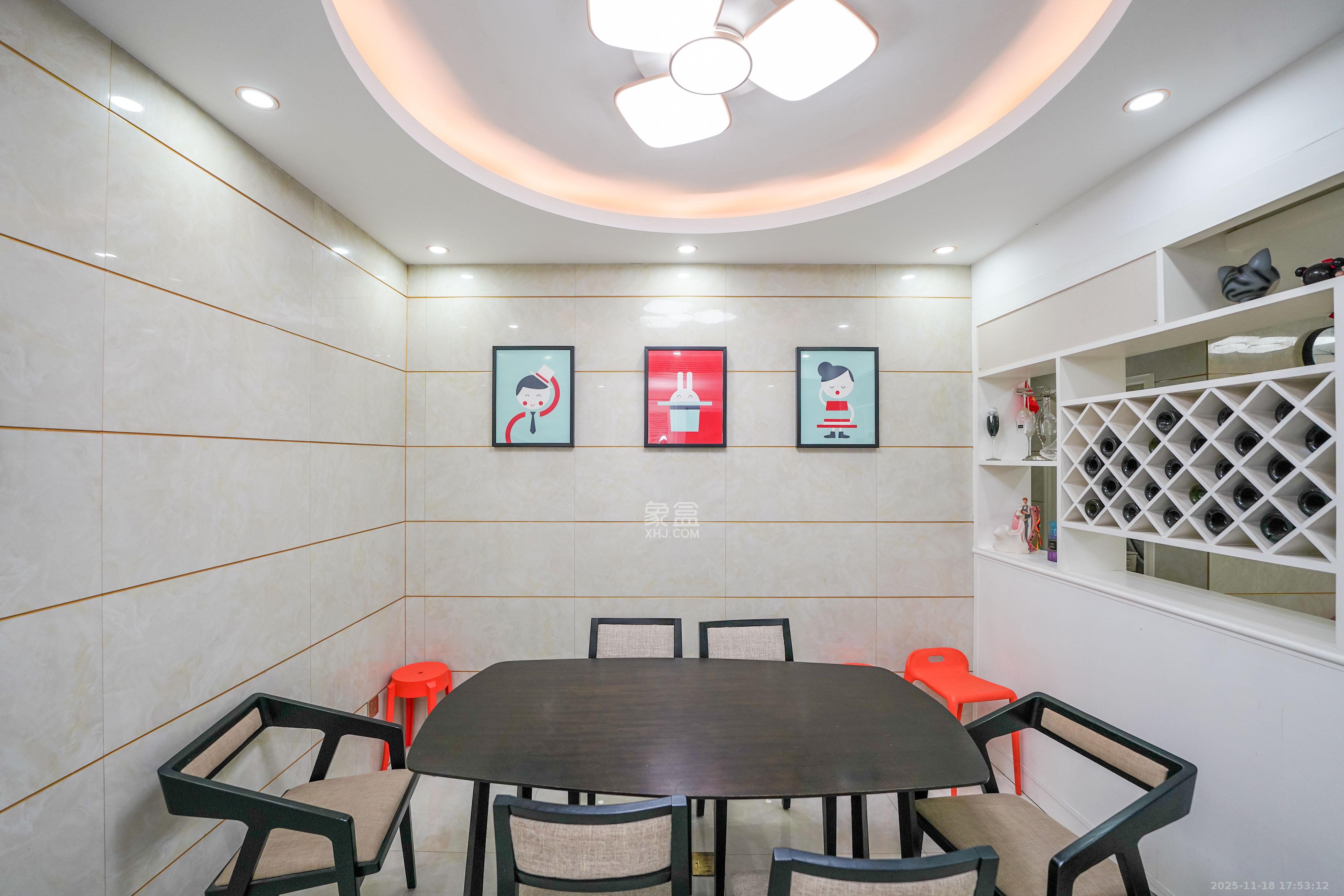 理工大学职工单位房青年汇  3室2厅2卫    88.0万客厅