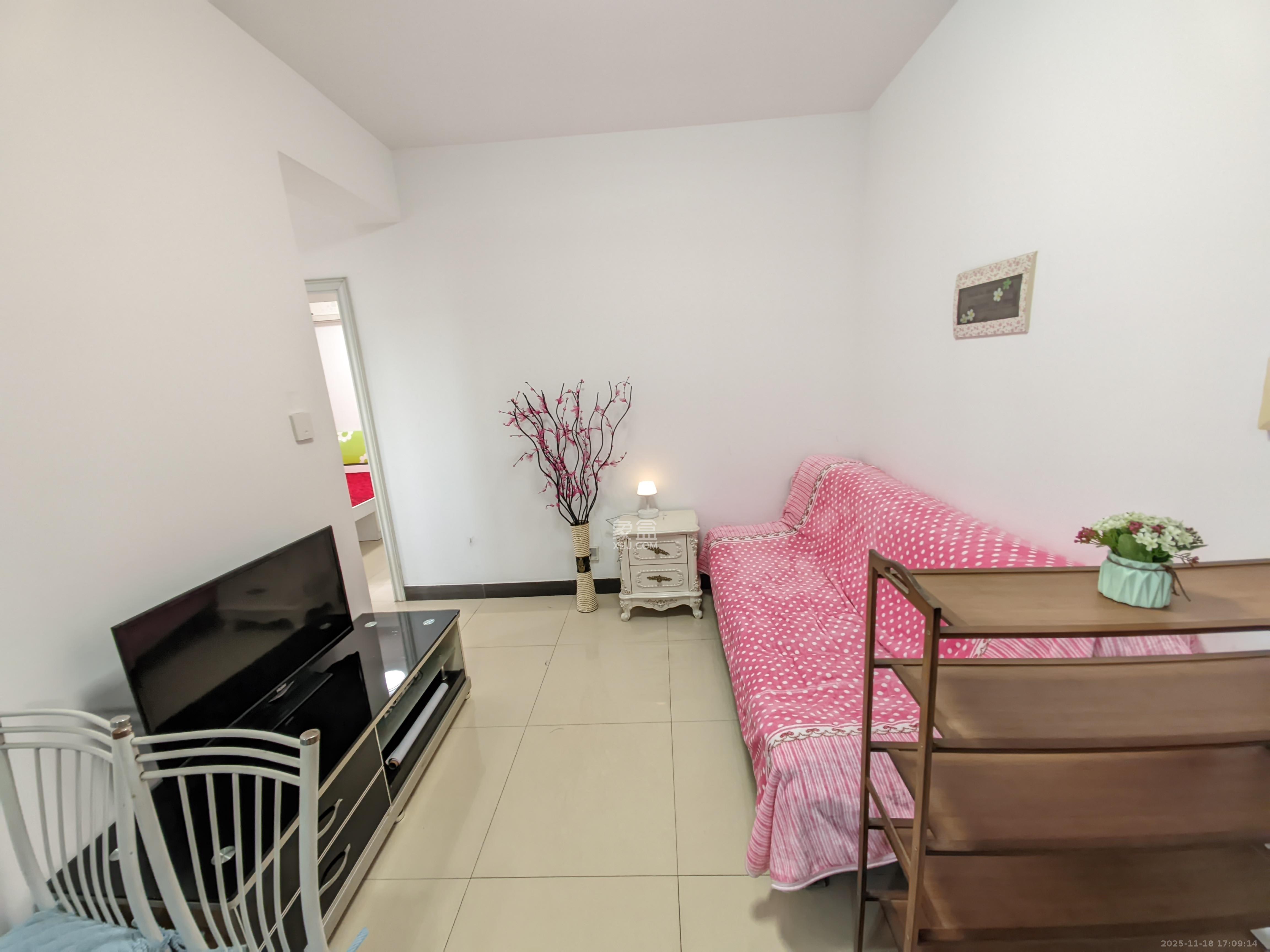 锦湘国际星城三期（锦绣苑）  1室1厅1卫    1650.0元/月