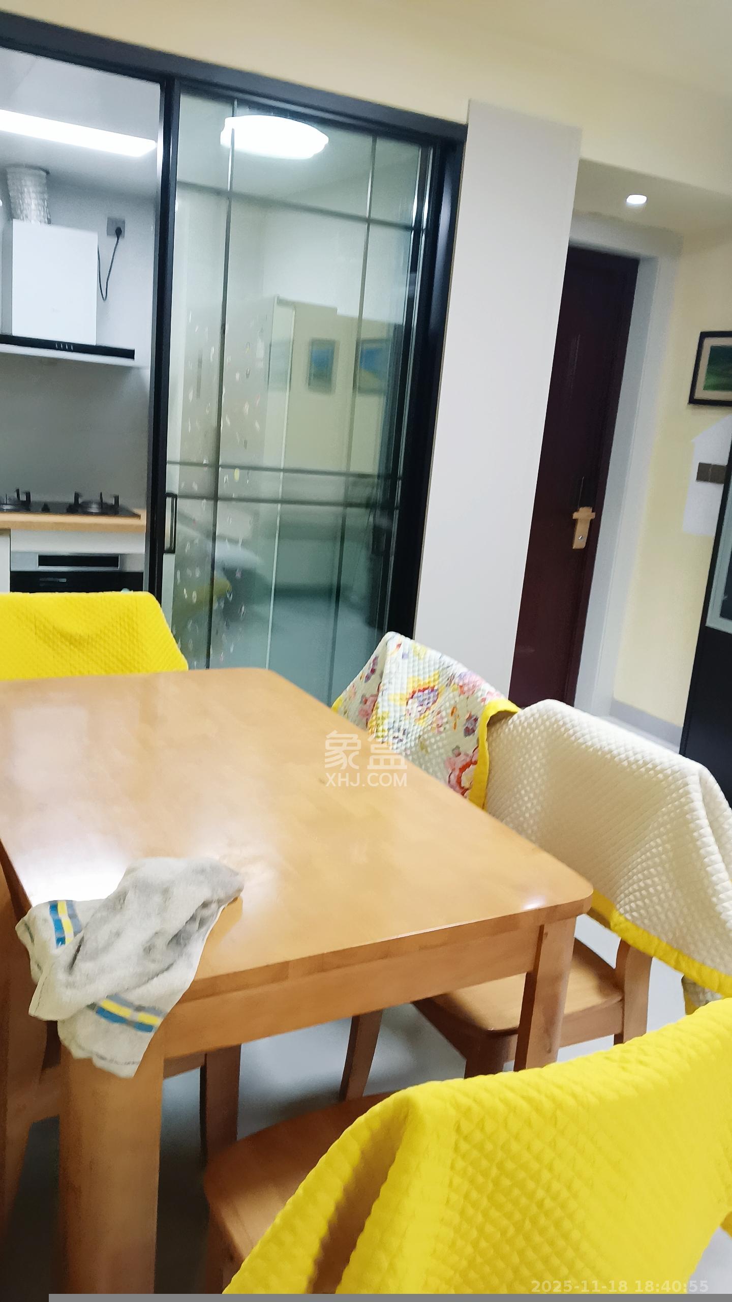 远洋红星天铂一期  3室2厅2卫    2600.0元/月室内图