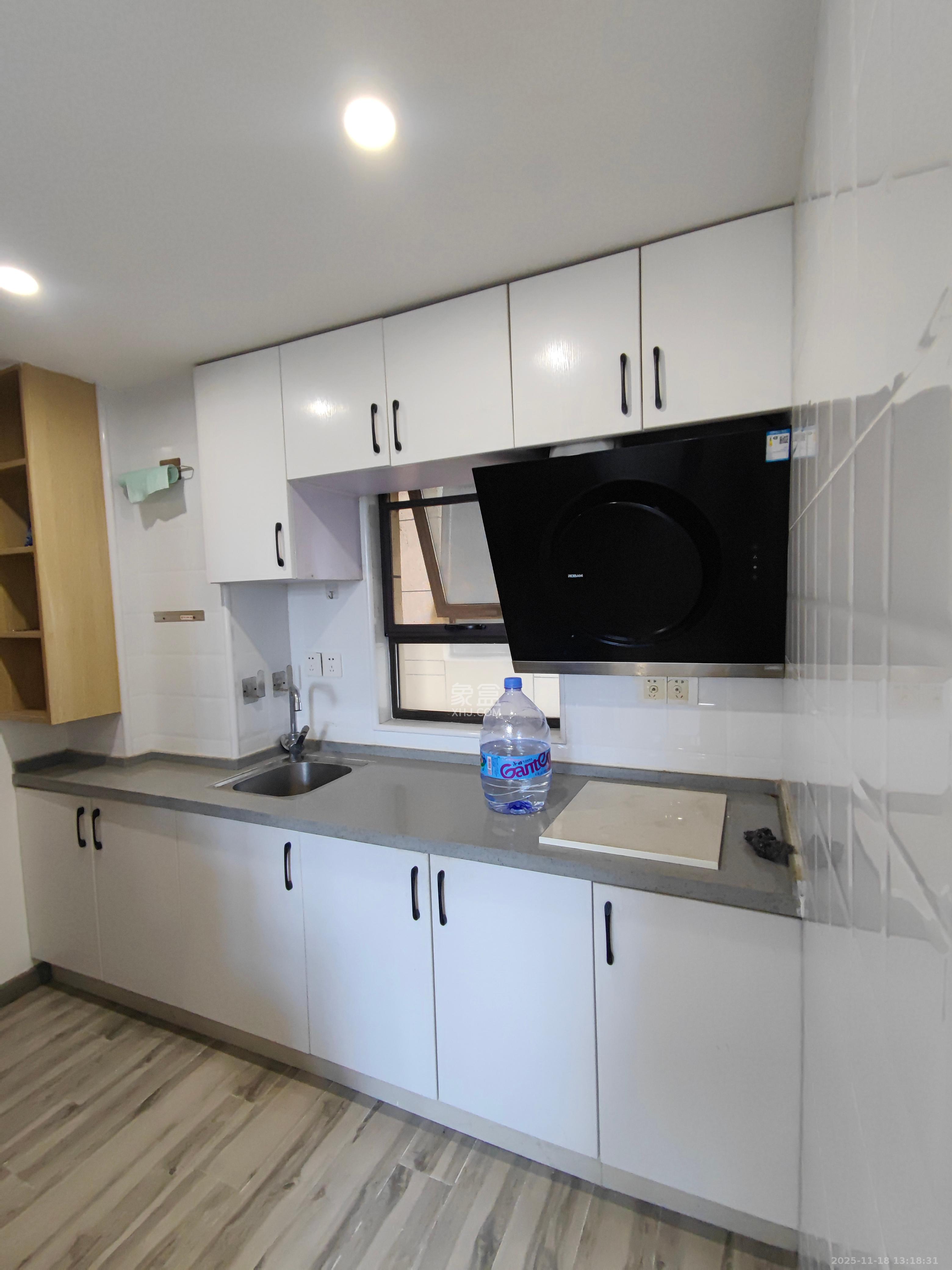 达美溪湖湾 1室1厅1卫 2100.0元/月 达美溪湖湾 1室1厅1卫 2100.0元/月室内图