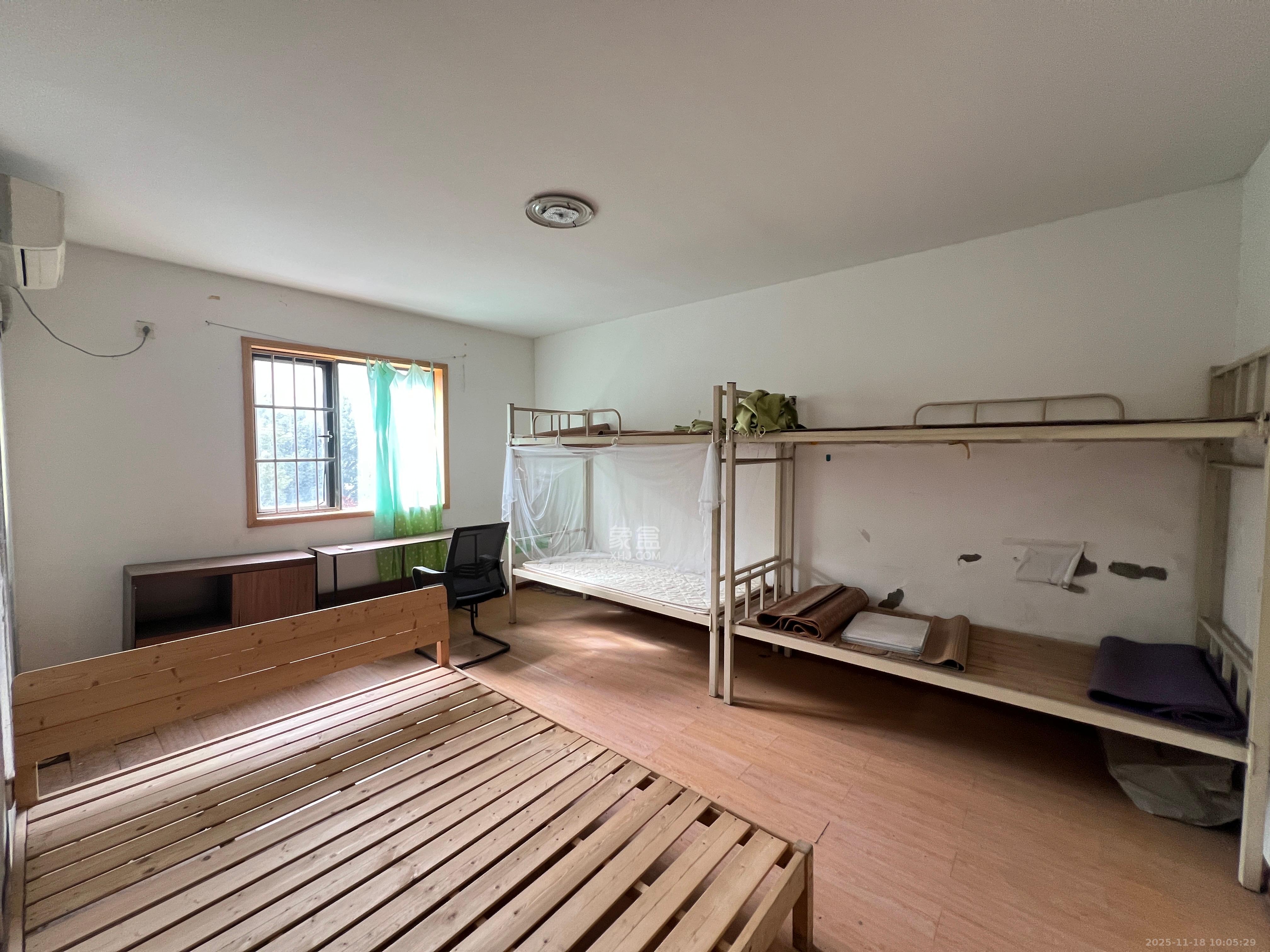 香溢豪庭  3室2厅2卫    2200.0元/月室内图